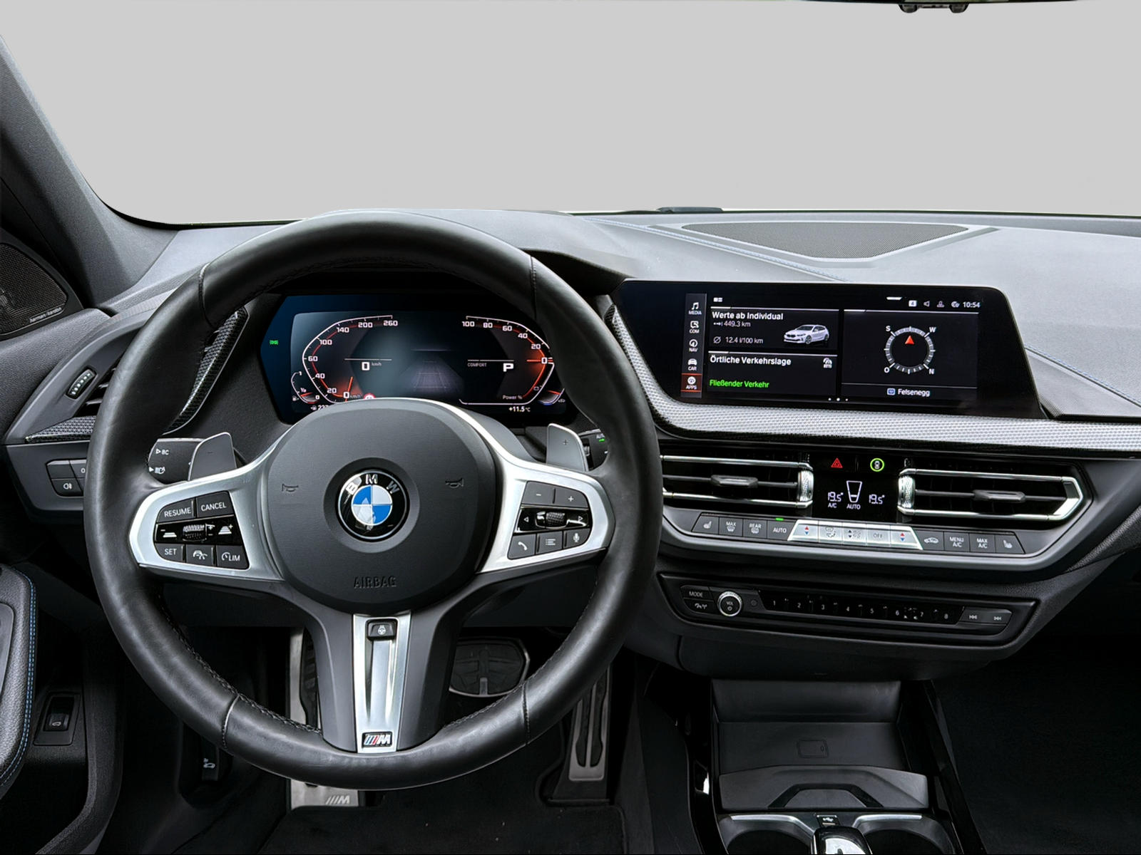 BMW M135i xDrive Steptronic-image-7