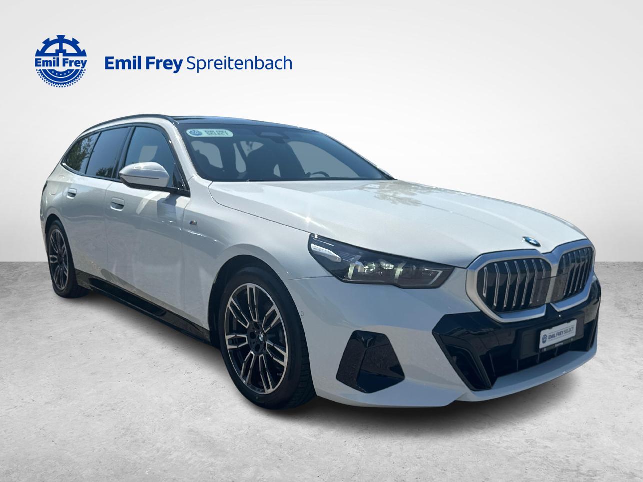 BMW 520d xDrive Touring-image-6