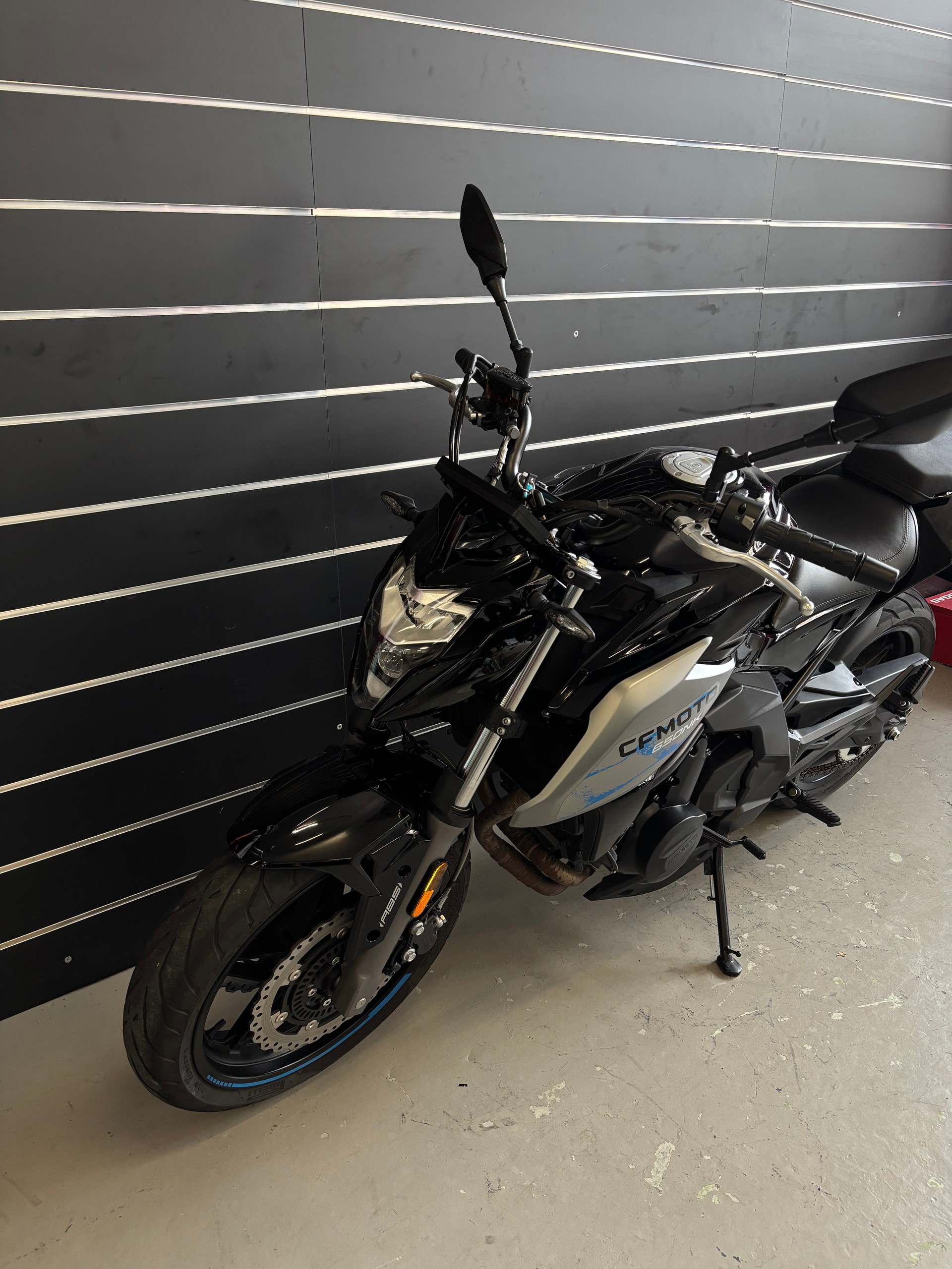 CF MOTO 650NK-image-4