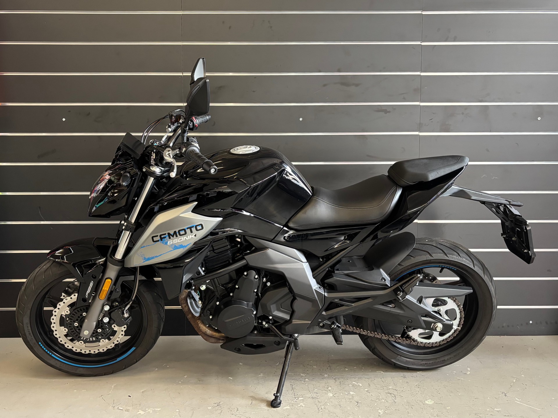 CF MOTO 650NK-image-1