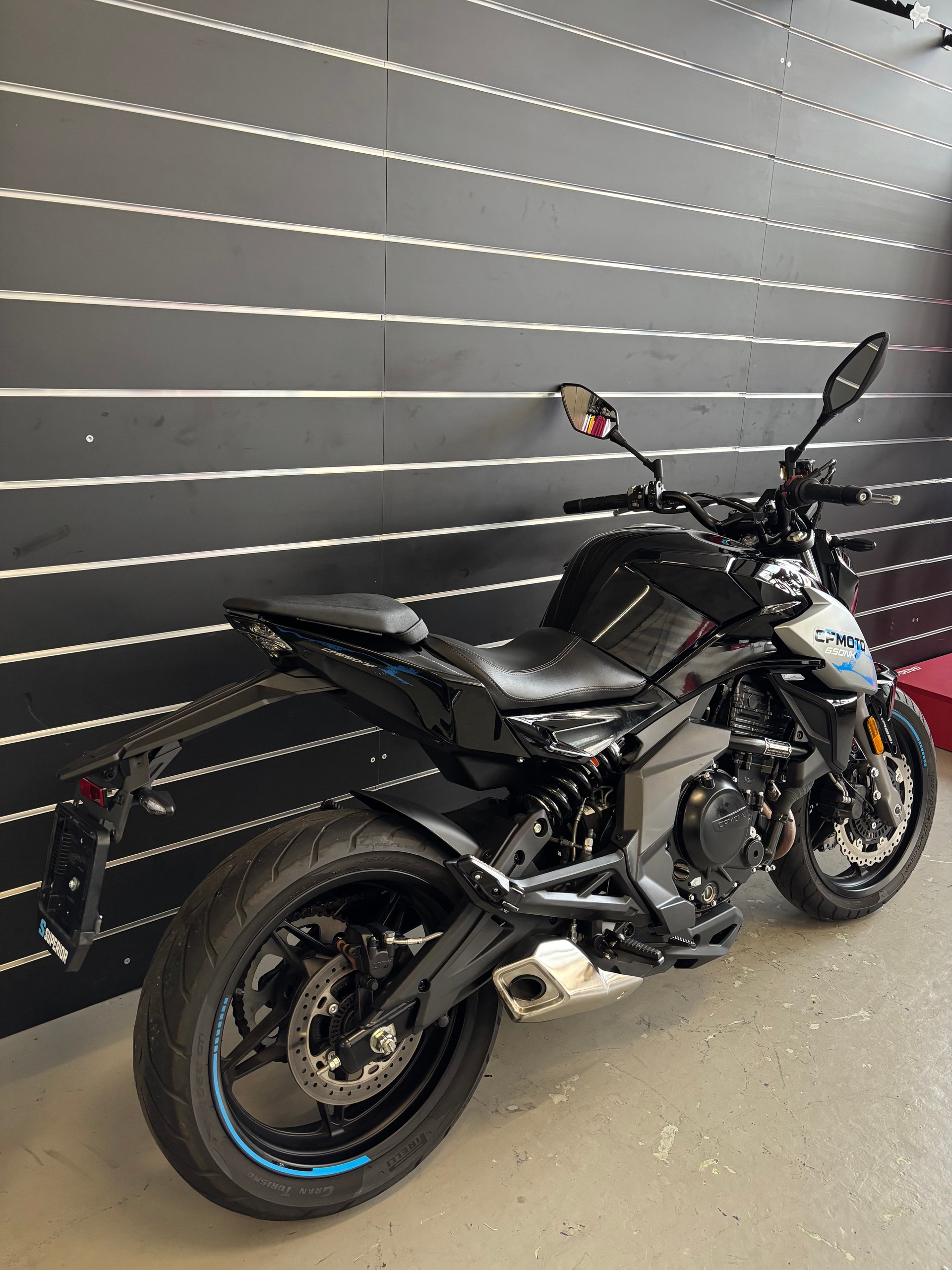 CF MOTO 650NK-image-3