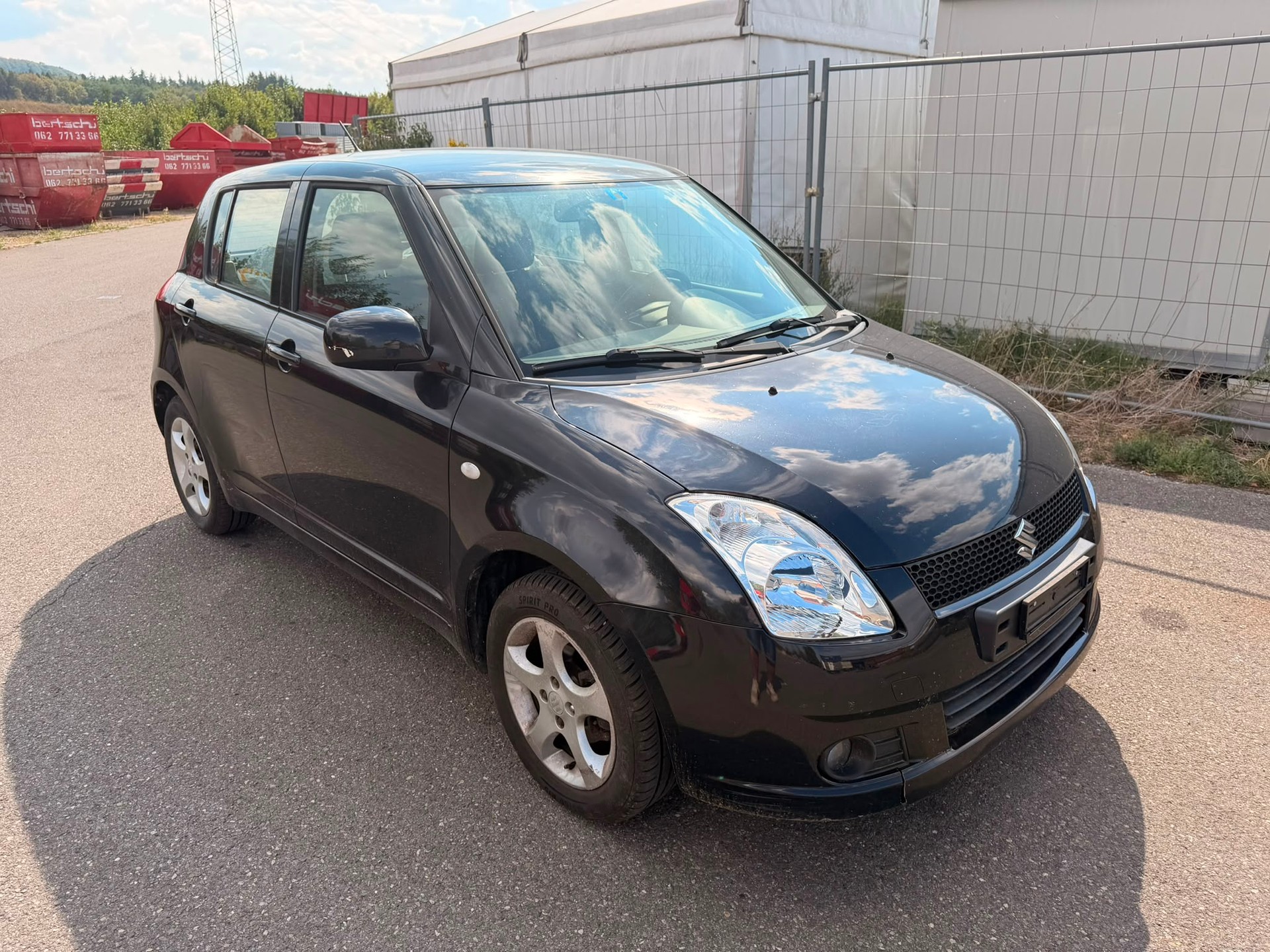 SUZUKI Swift 1.3i 16V GL Top 4x4