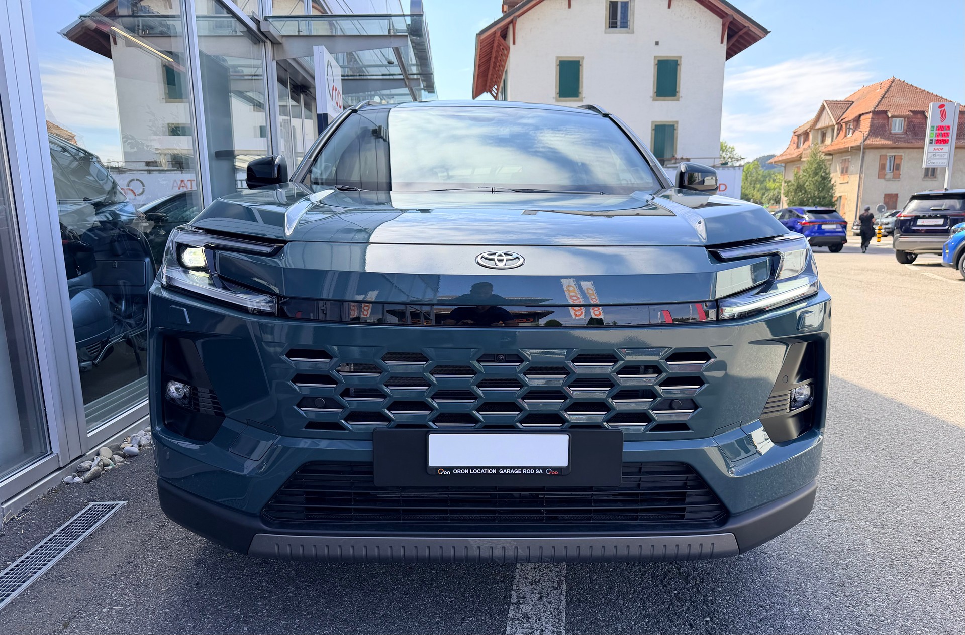 TOYOTA RAV-4 2.5 HSD Premium e-CVT AWD-showroom-element-1