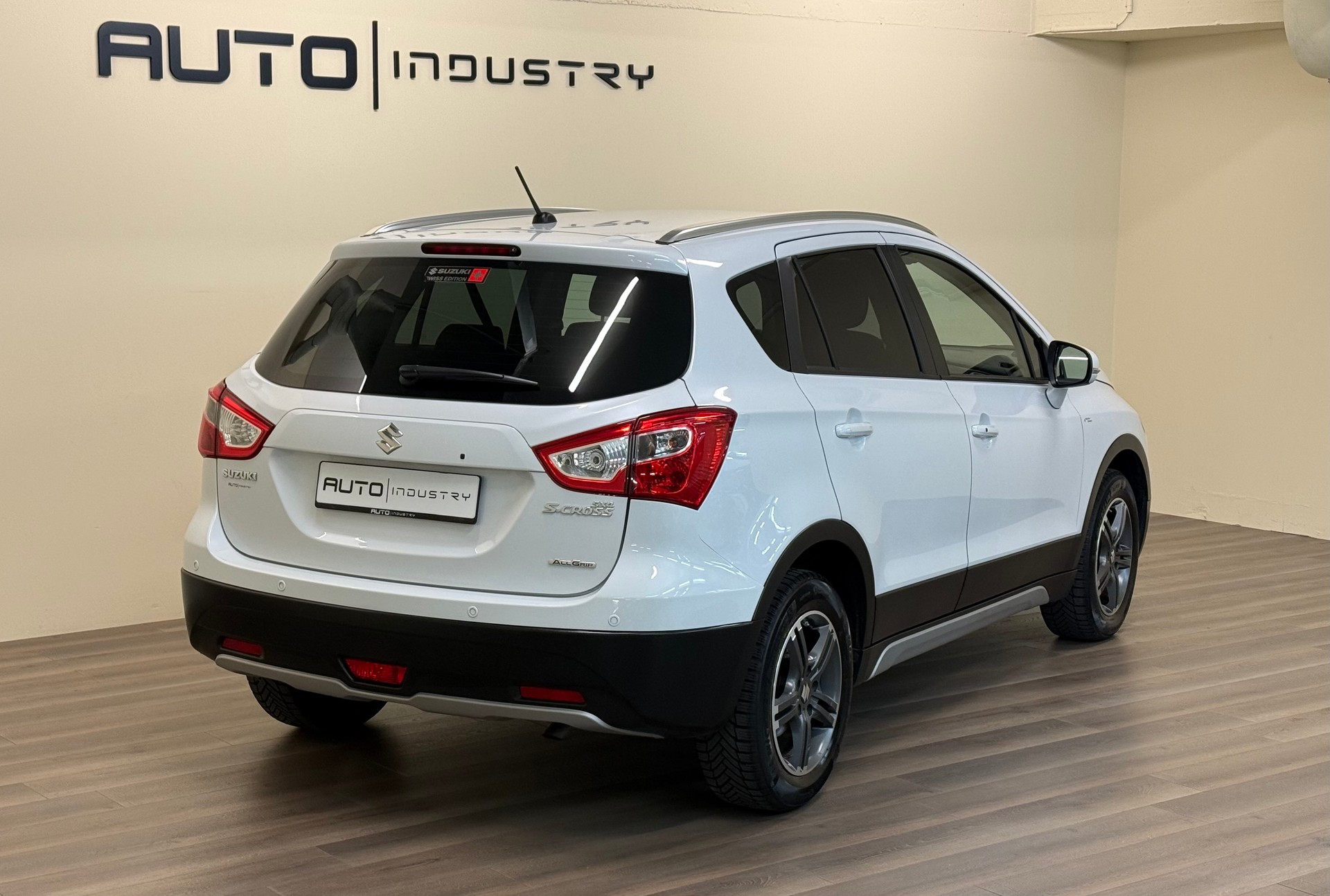 SUZUKI SX4 S-Cross 1.6 16V PizSulai 4WD-showroom-element-2