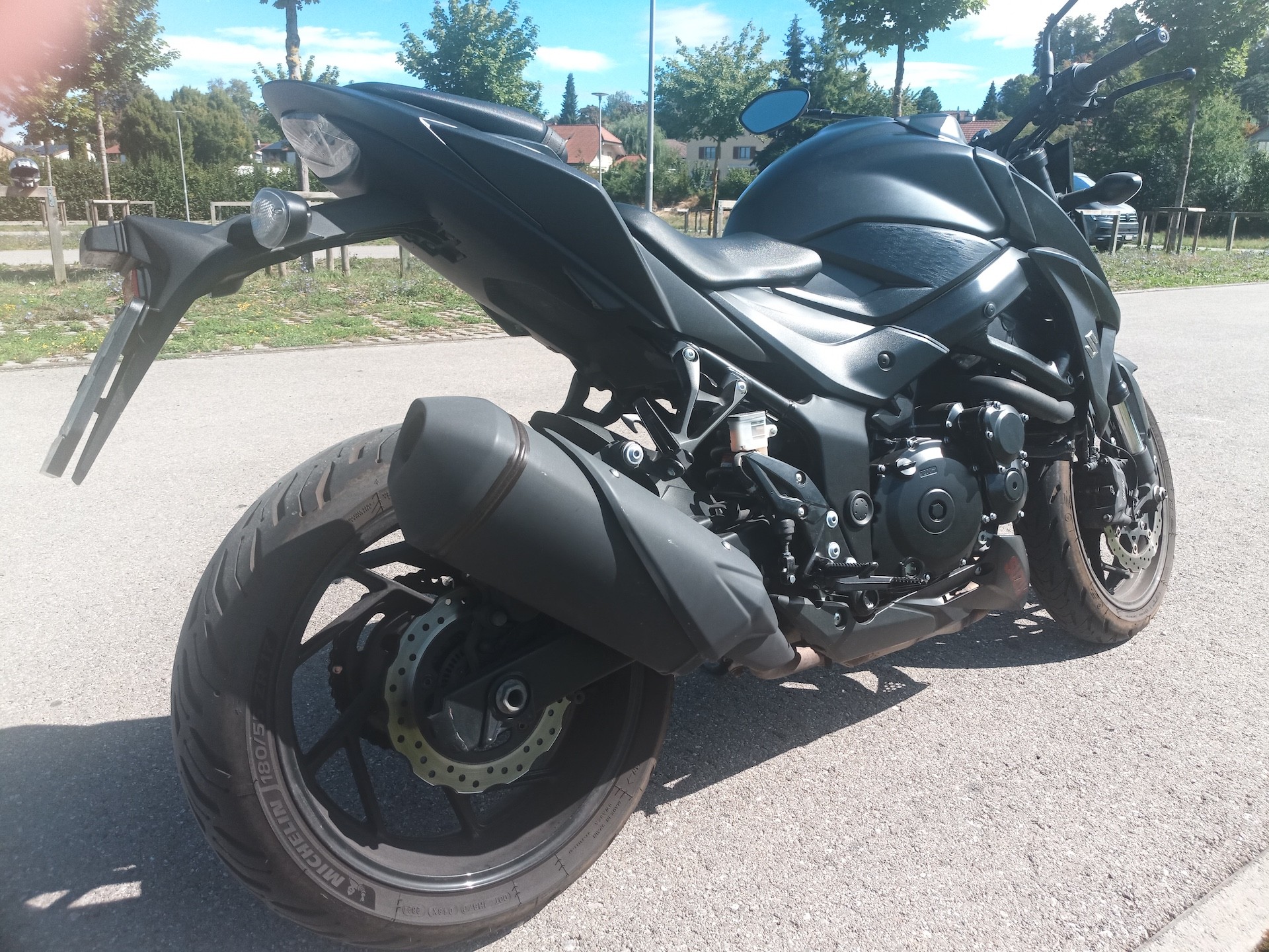 SUZUKI GSX-S 750 ABS-image-1