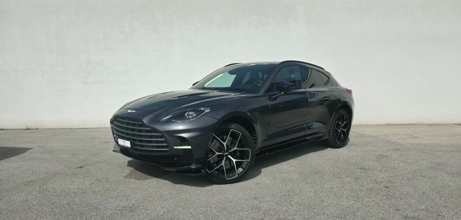 ASTON MARTIN DBX 4.0 V8