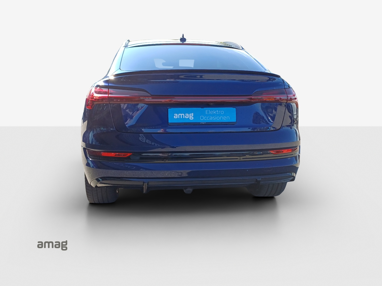 AUDI e-tron 55 Sportback S Line Black Edition quattro-image-4