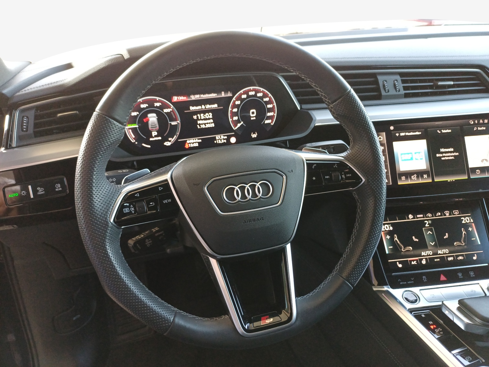 AUDI e-tron 55 Sportback S Line Black Edition quattro-image-10
