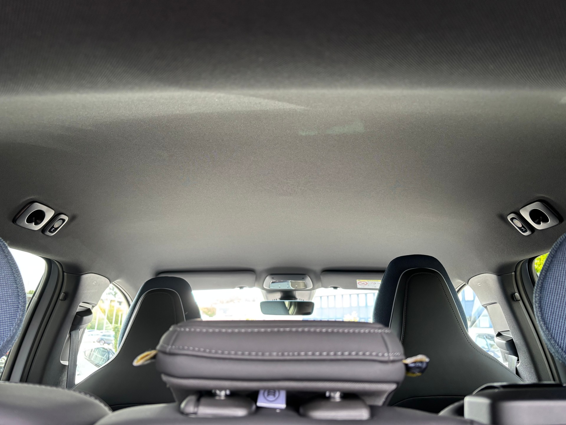 VOLVO EX30 P8 Plus AWD-image-9