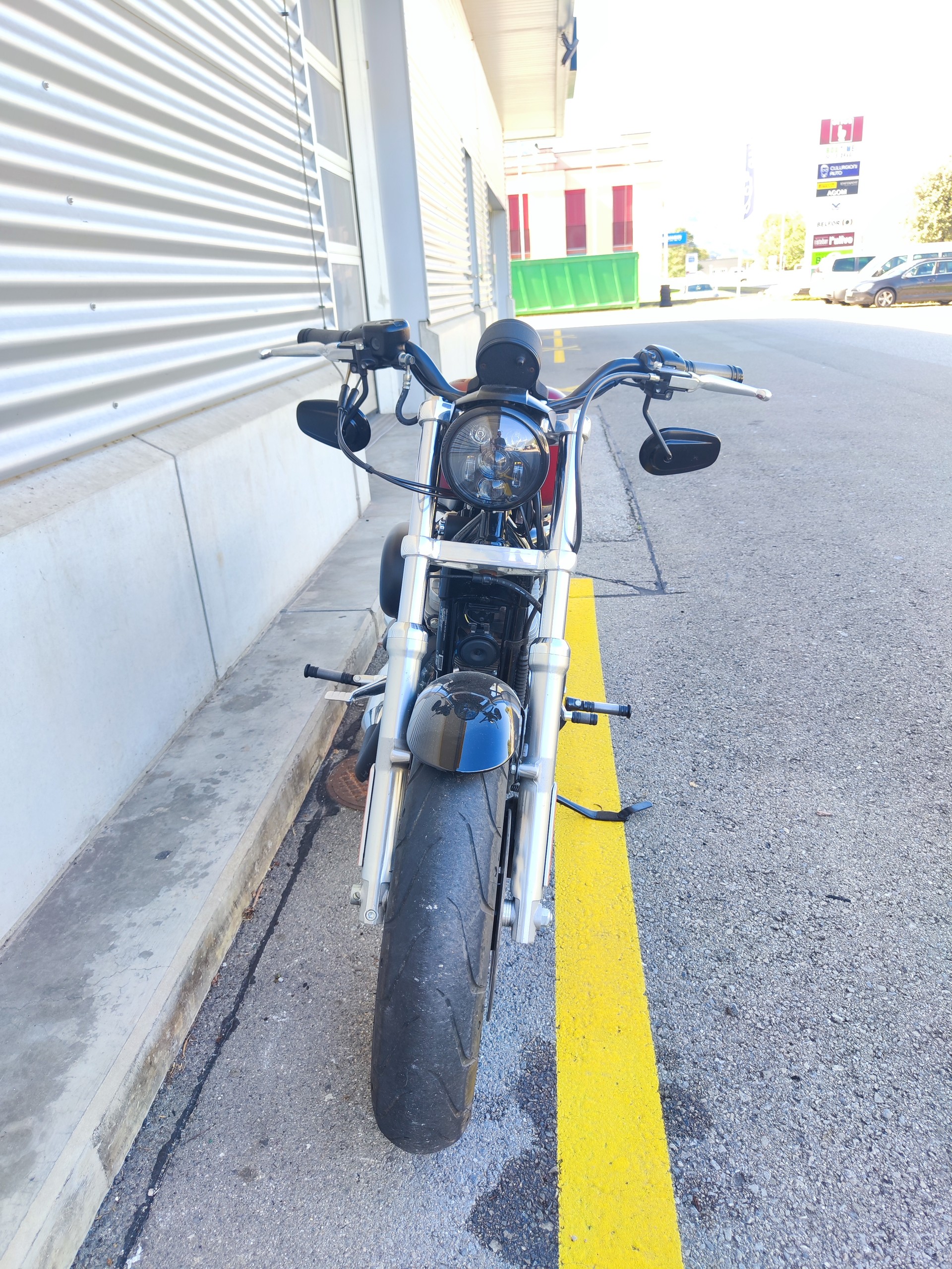 HARLEY-DAVIDSON XL 883 L Sportster Super Low-image-3
