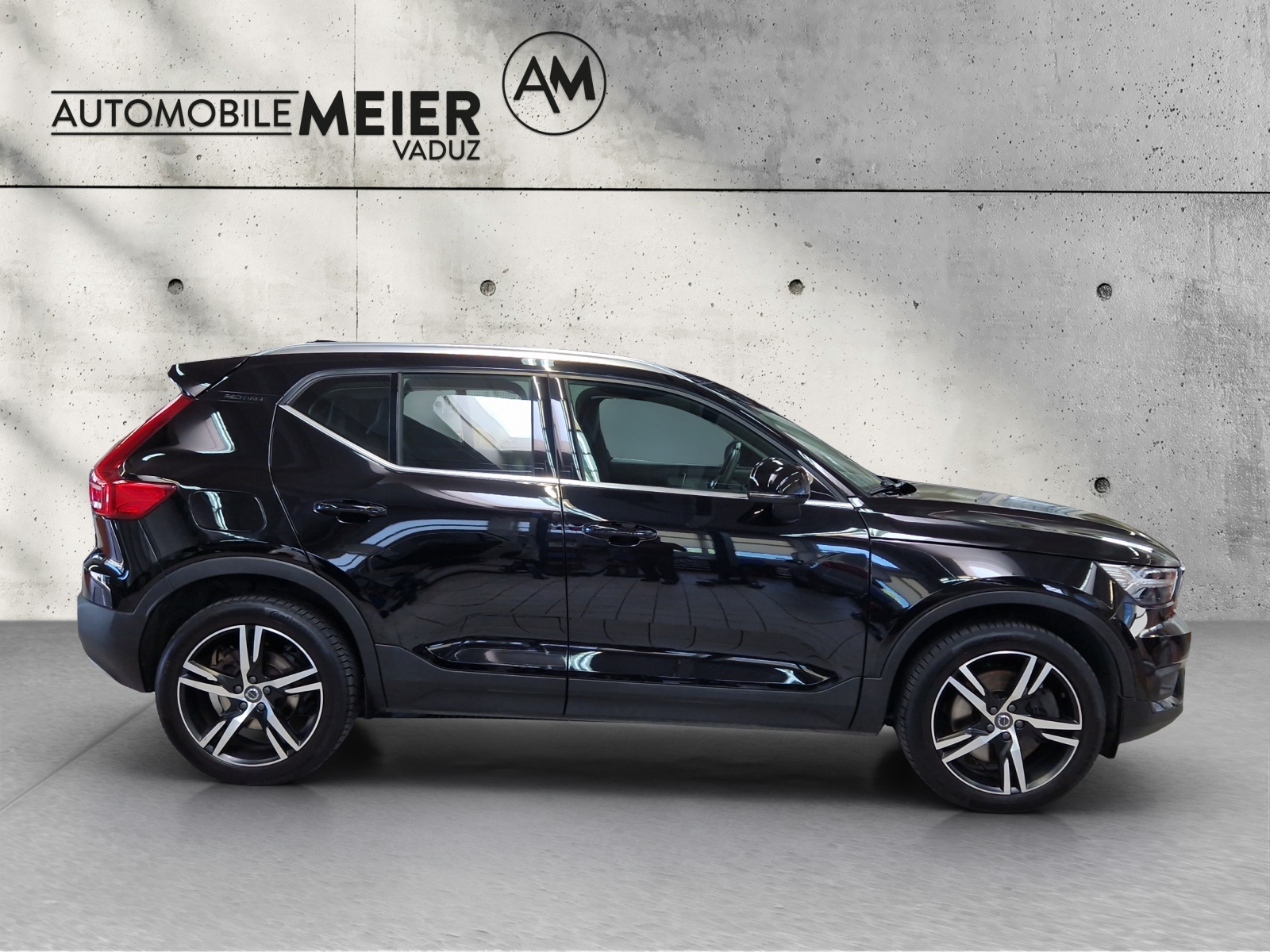 VOLVO XC40 1.5 T4 PiH Inscription-showroom-element-3