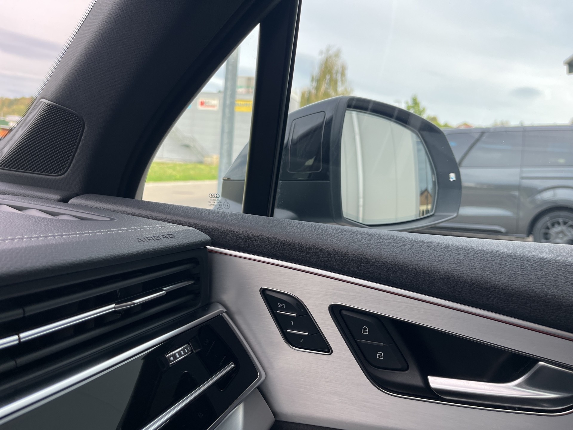 AUDI Q7 SUV TFSI quattro 250 kW S line tiptronic*7-Plätzer, S-Sportsitze, Allradlenkung, B&O, AHK, Sthz, (5-Jahre Garantie)-image-31