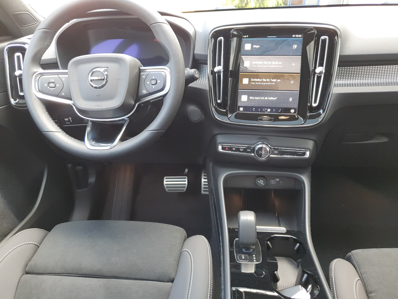 VOLVO XC40 P6 Pro-image-7