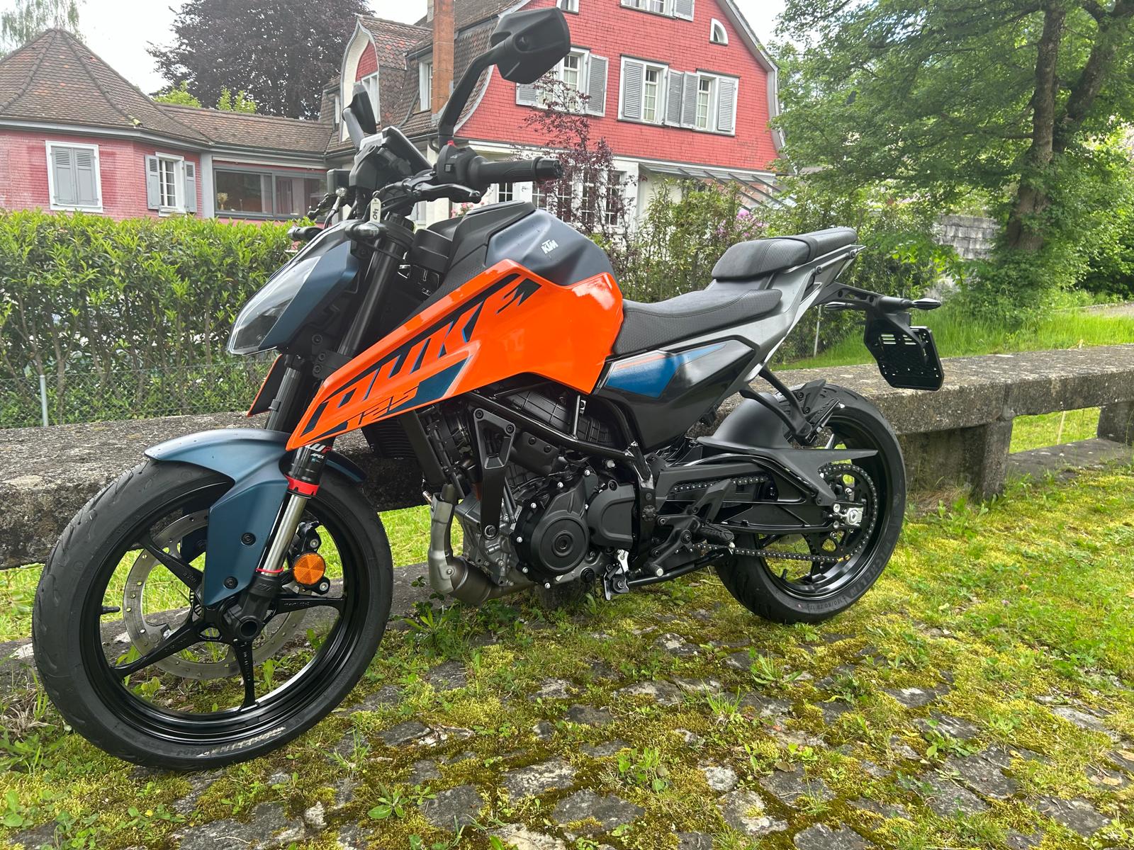 KTM 125 Duke-image-8