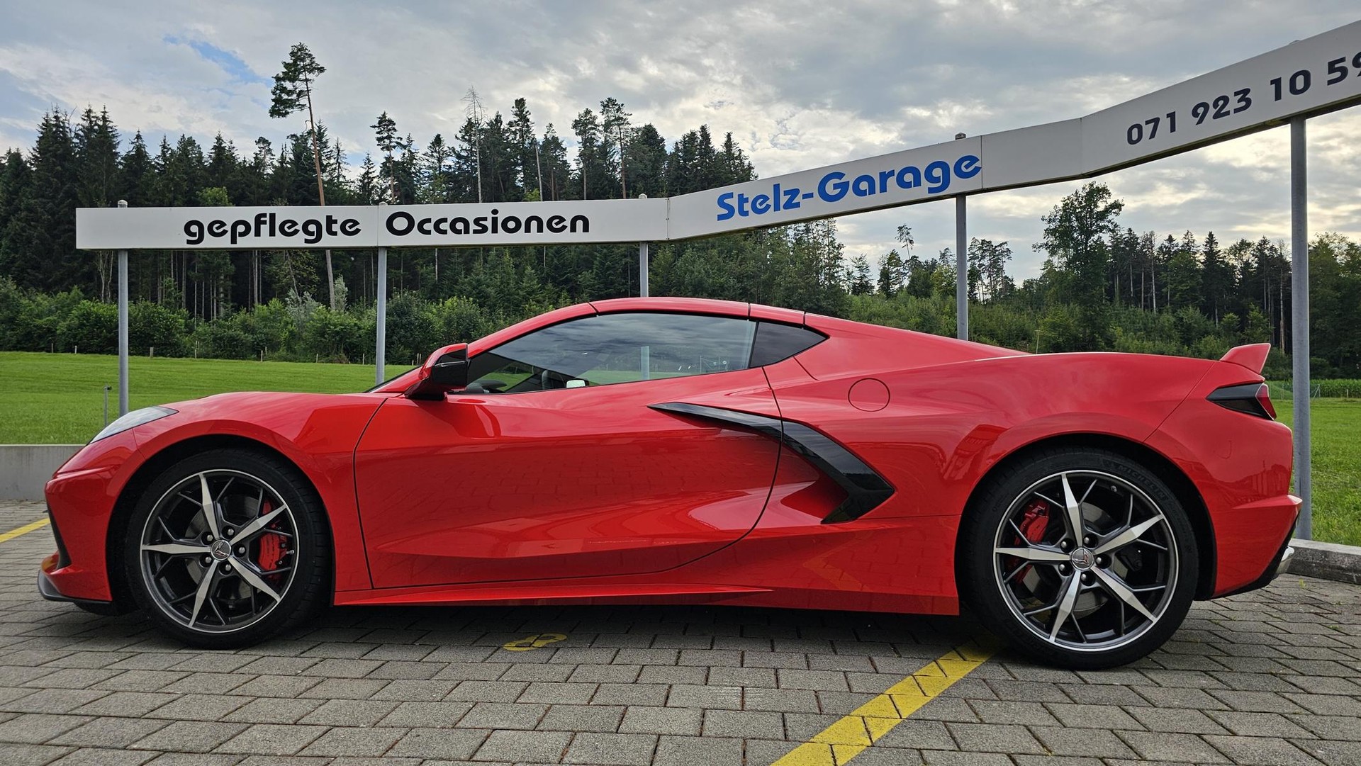 CHEVROLET Corvette Coupé Stingray 3LT-showroom-element-1