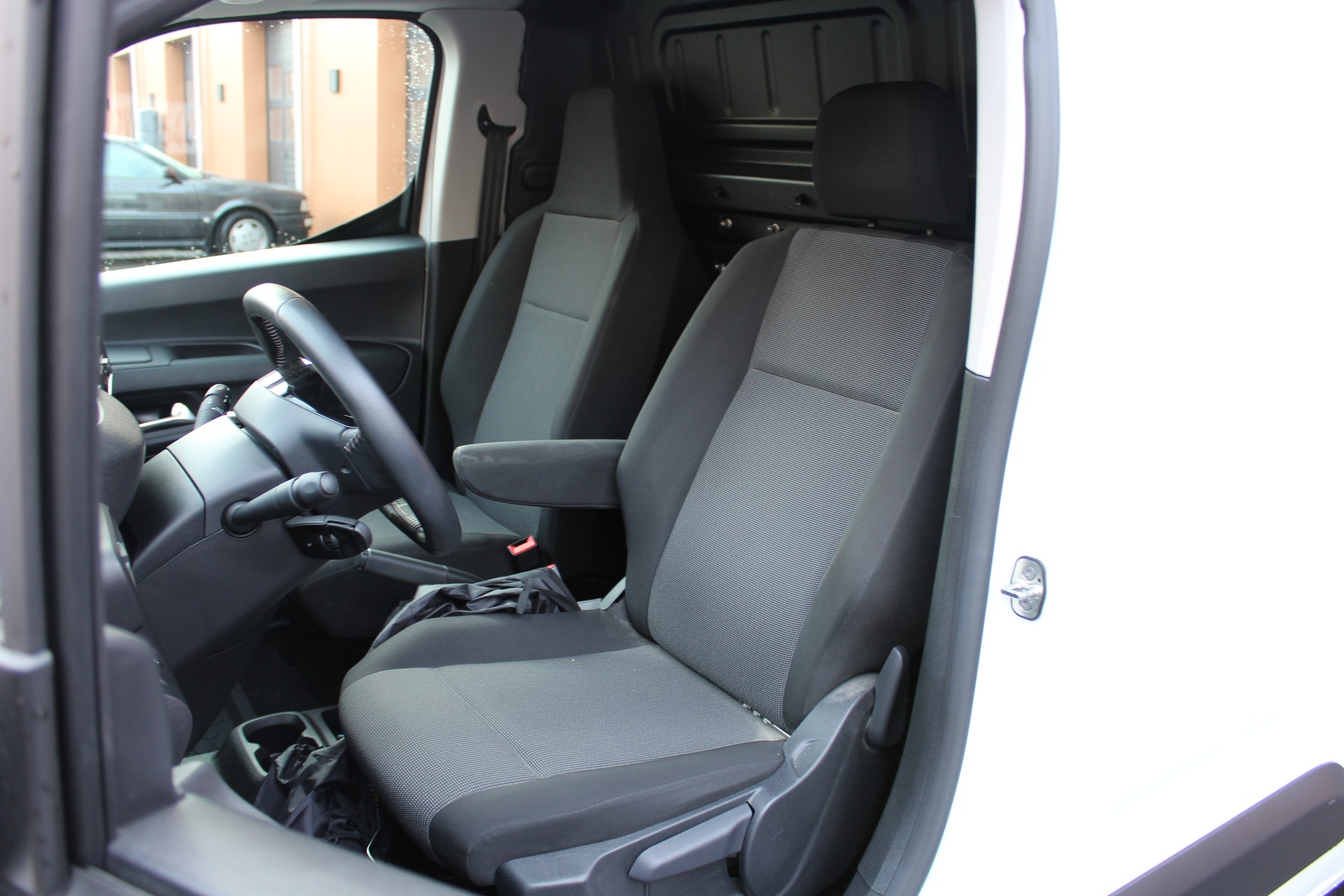 PEUGEOT Partner 1.5 Blue HDi s/s Premium Long 1000kg - "2 Places/Caméra/Porte Coulissante"-image-12