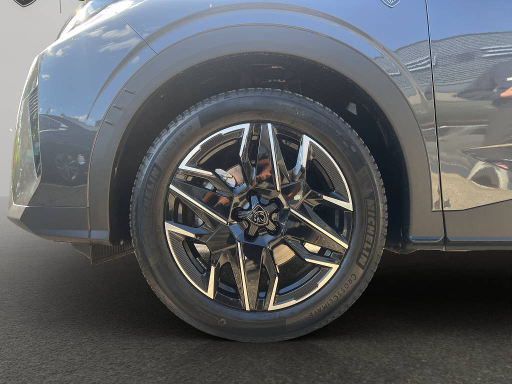 PEUGEOT 5008 1.2 Hybrid GT-image-5
