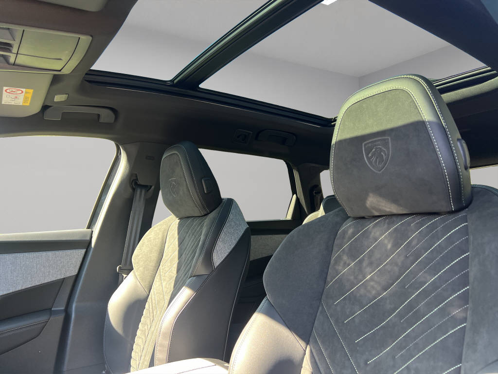 PEUGEOT 5008 1.2 Hybrid GT-image-9