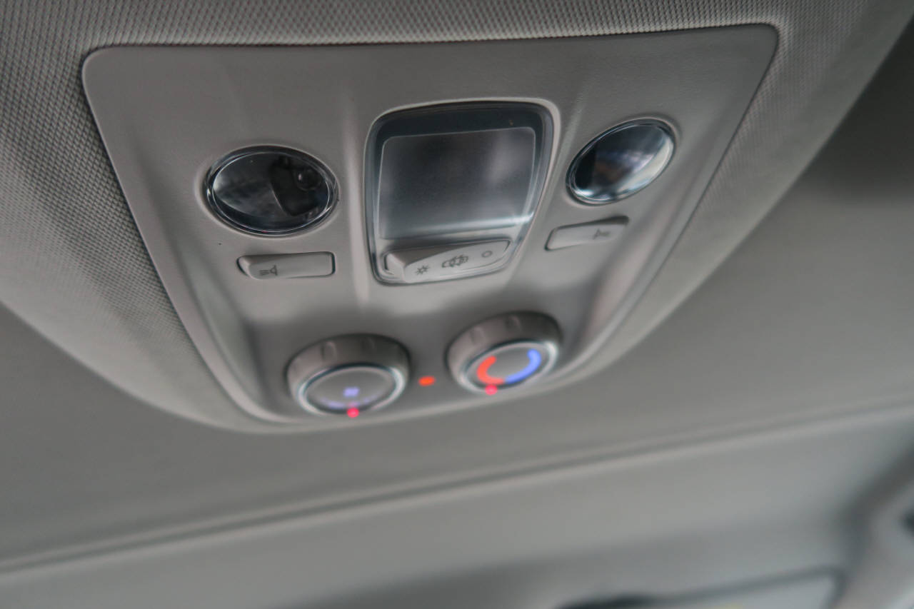 OPEL Zafira Life L 2.0 CDTI 177 Business Edit-image-11