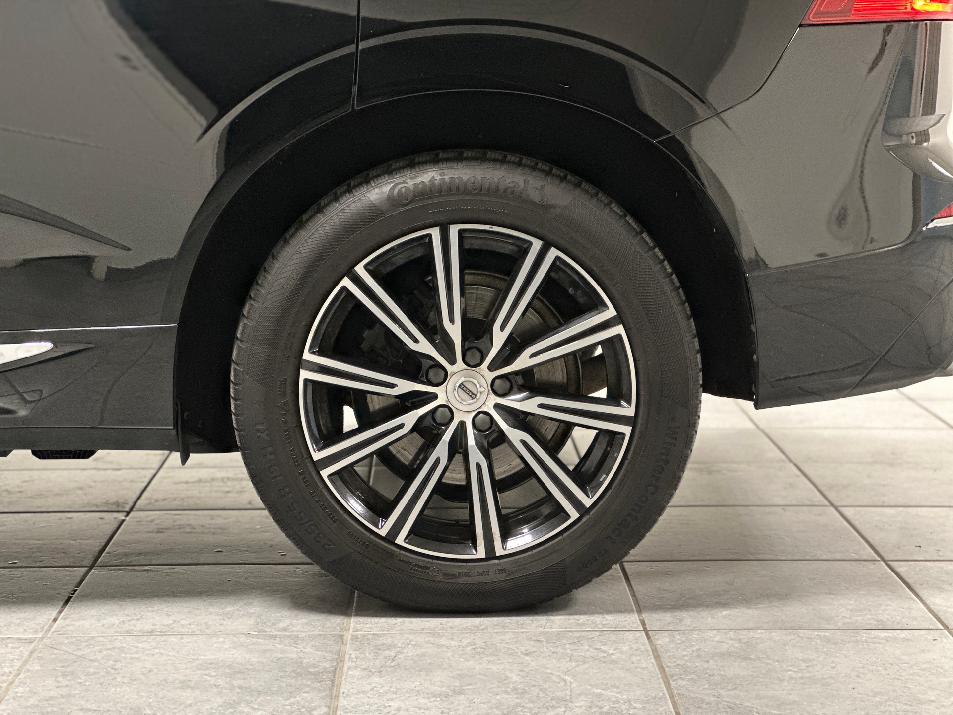VOLVO XC60 D4 AWD Inscription Geartronic-image-23