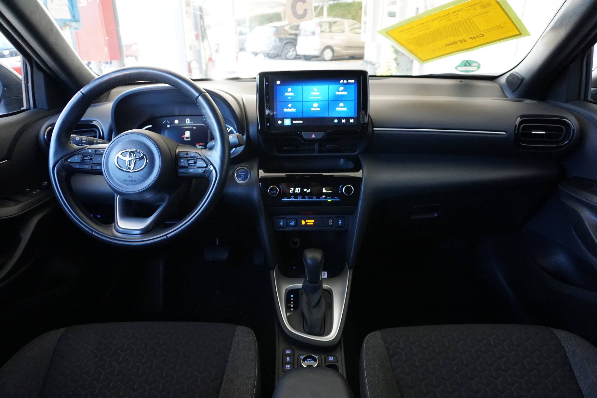 TOYOTA Yaris Cross 1.5 Trend e-CVT AWDi-image-13
