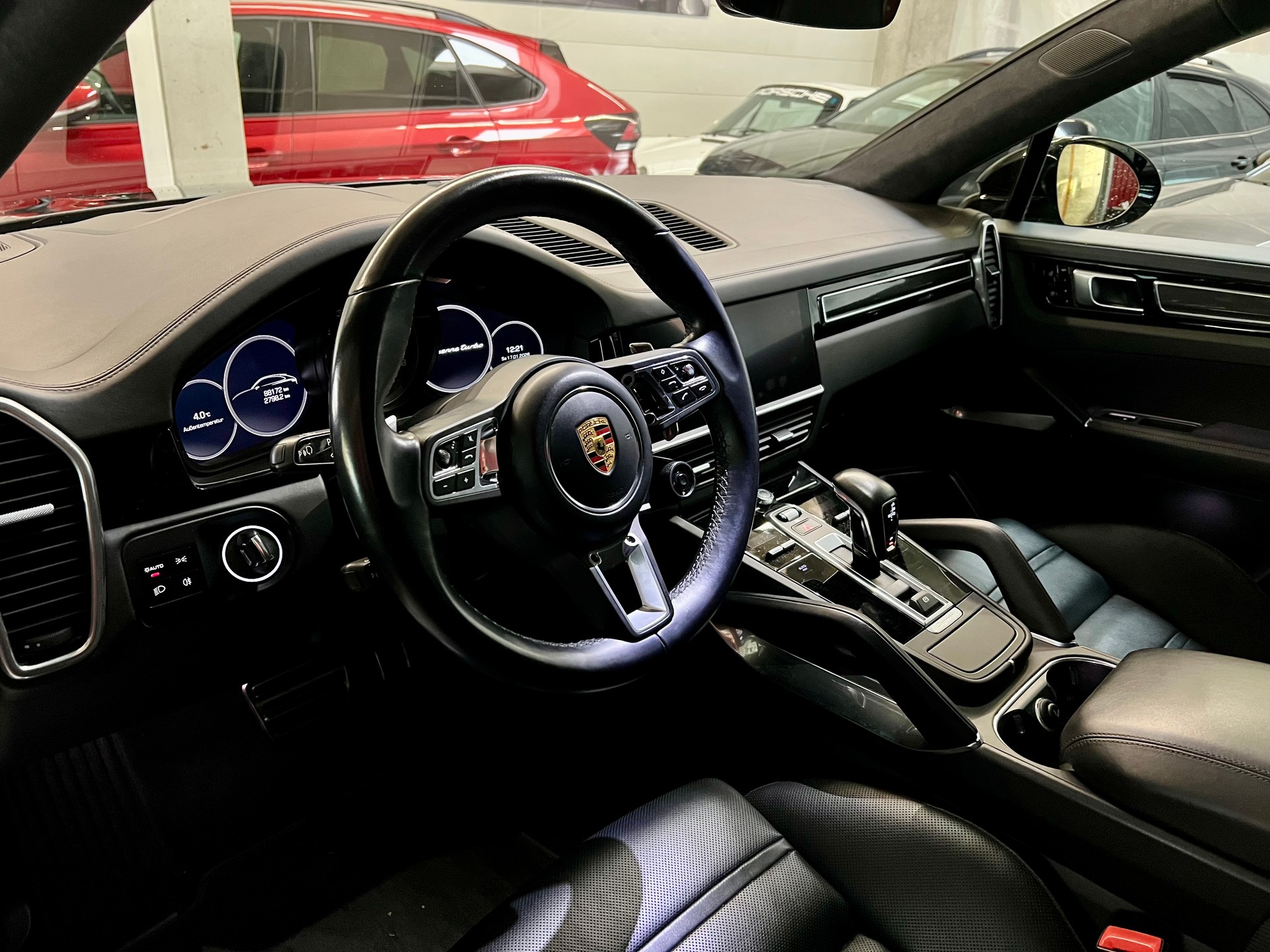 PORSCHE Cayenne Turbo Coupé-image-4