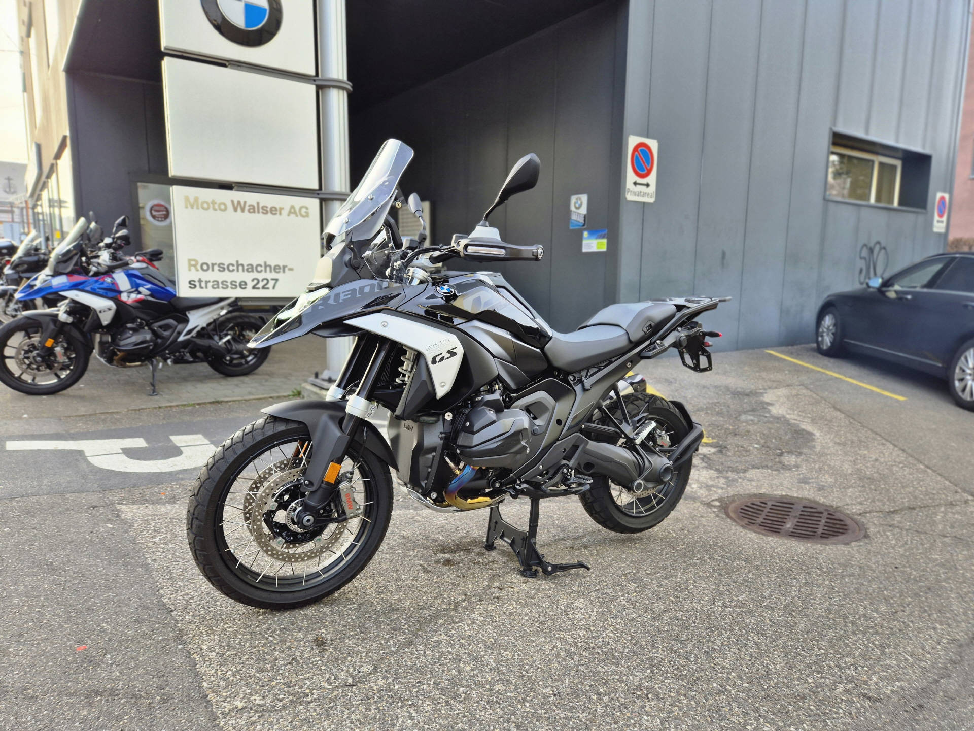 BMW R 1300 GS-image-1