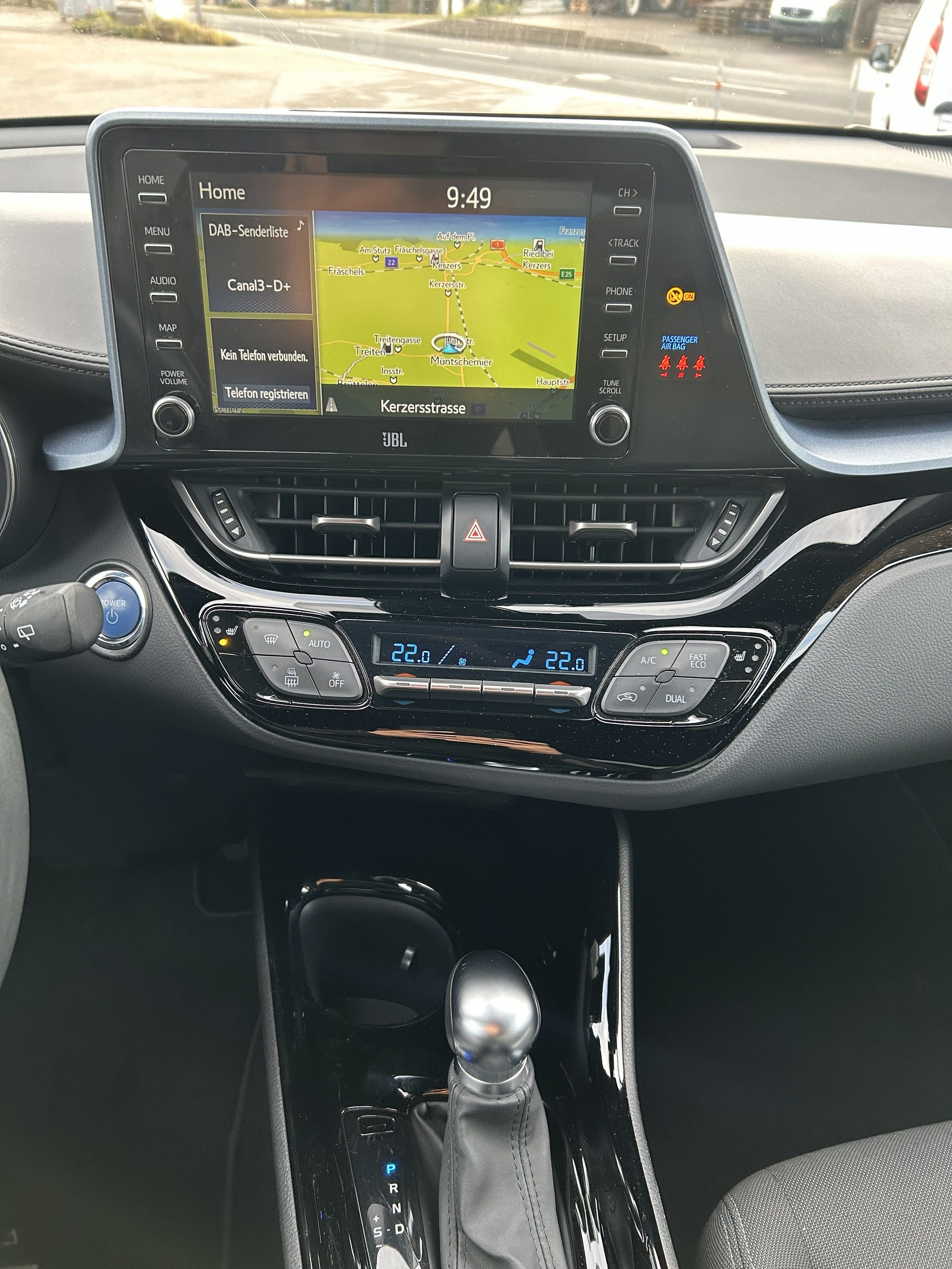 TOYOTA C-HR 2.0 HSD CVT Trend-image-8