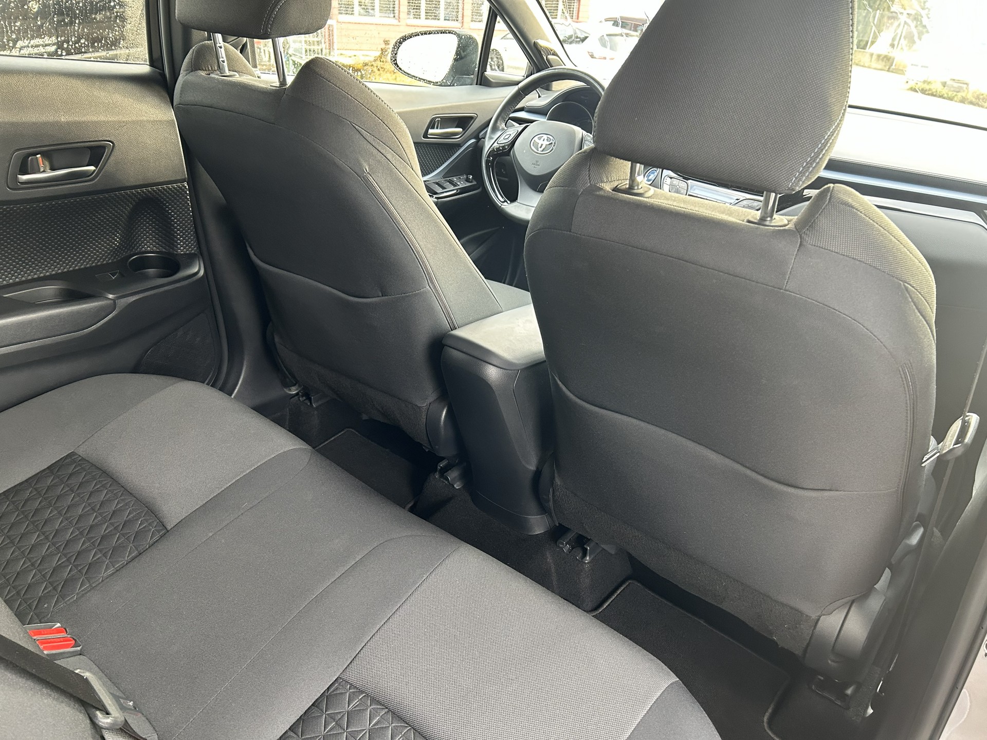 TOYOTA C-HR 2.0 HSD CVT Trend-image-5