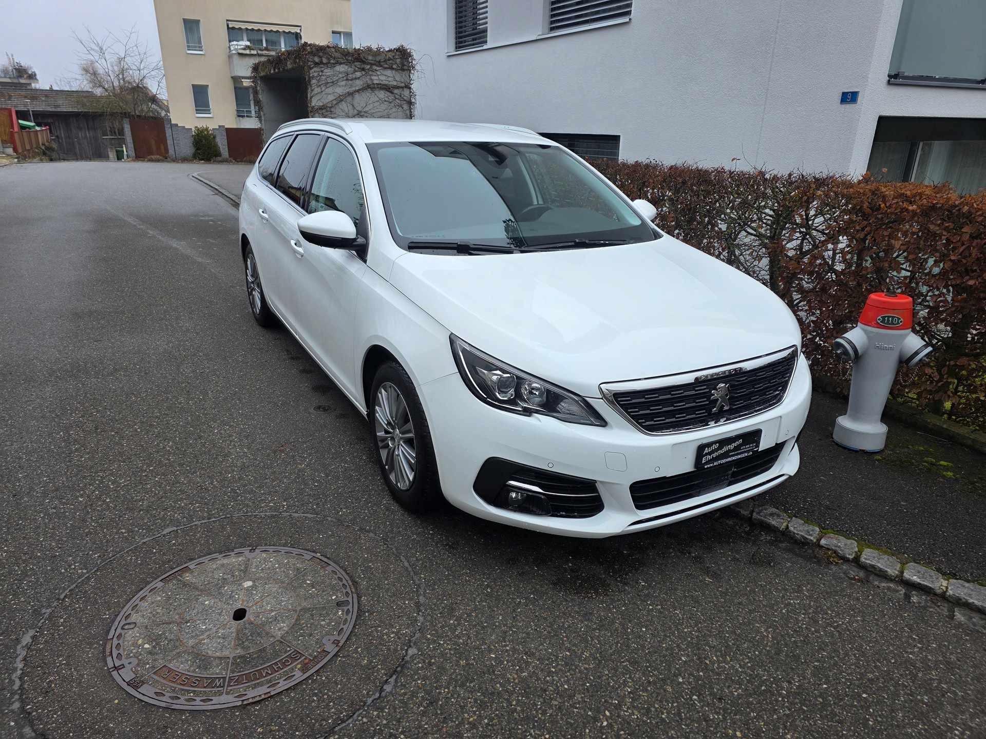 PEUGEOT 308 SW 1.5 BlueHDI Allure Pack EAT8-showroom-element-2