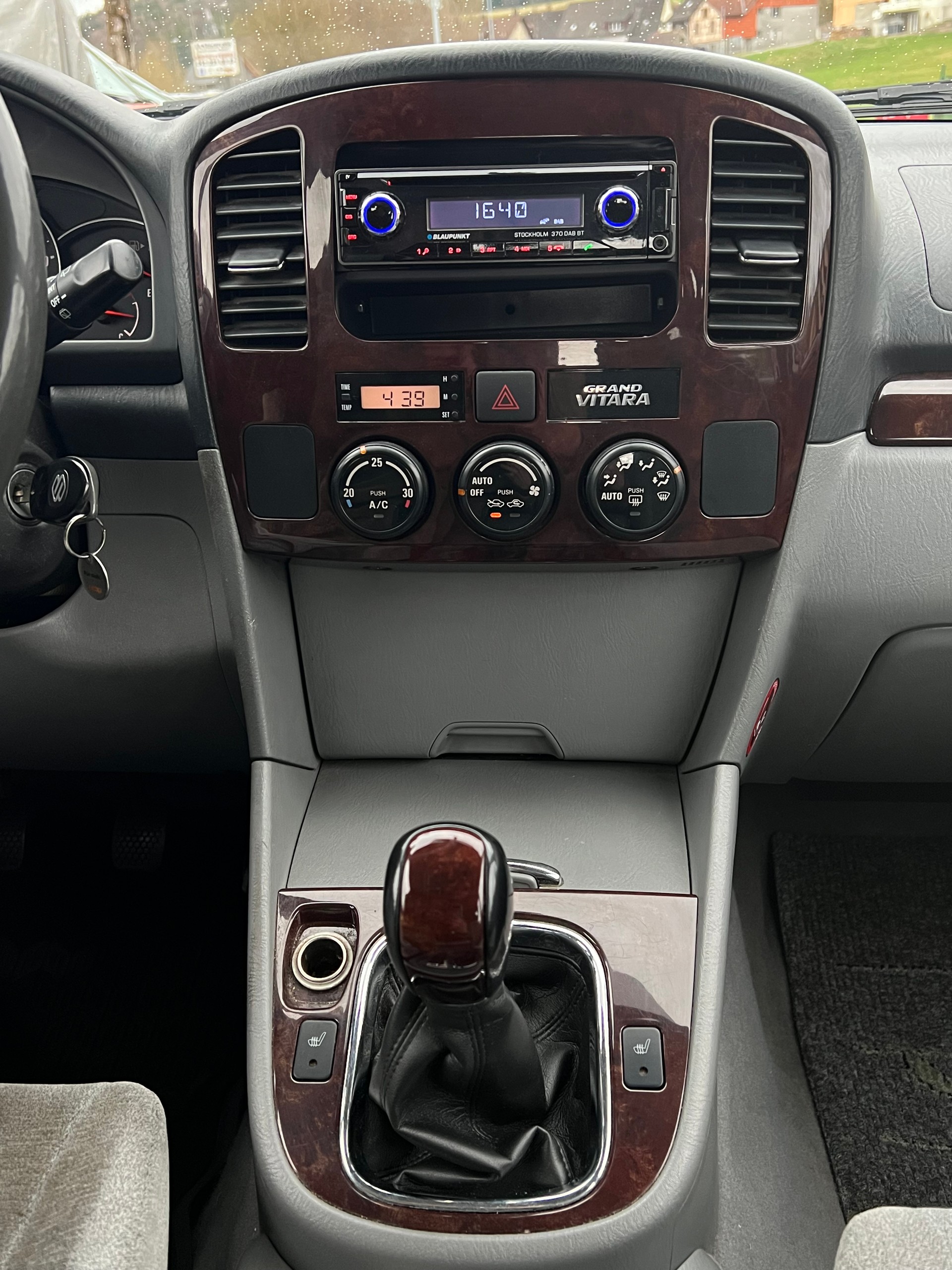 SUZUKI Grand Vitara 2.7 V6 Wagon-image-13