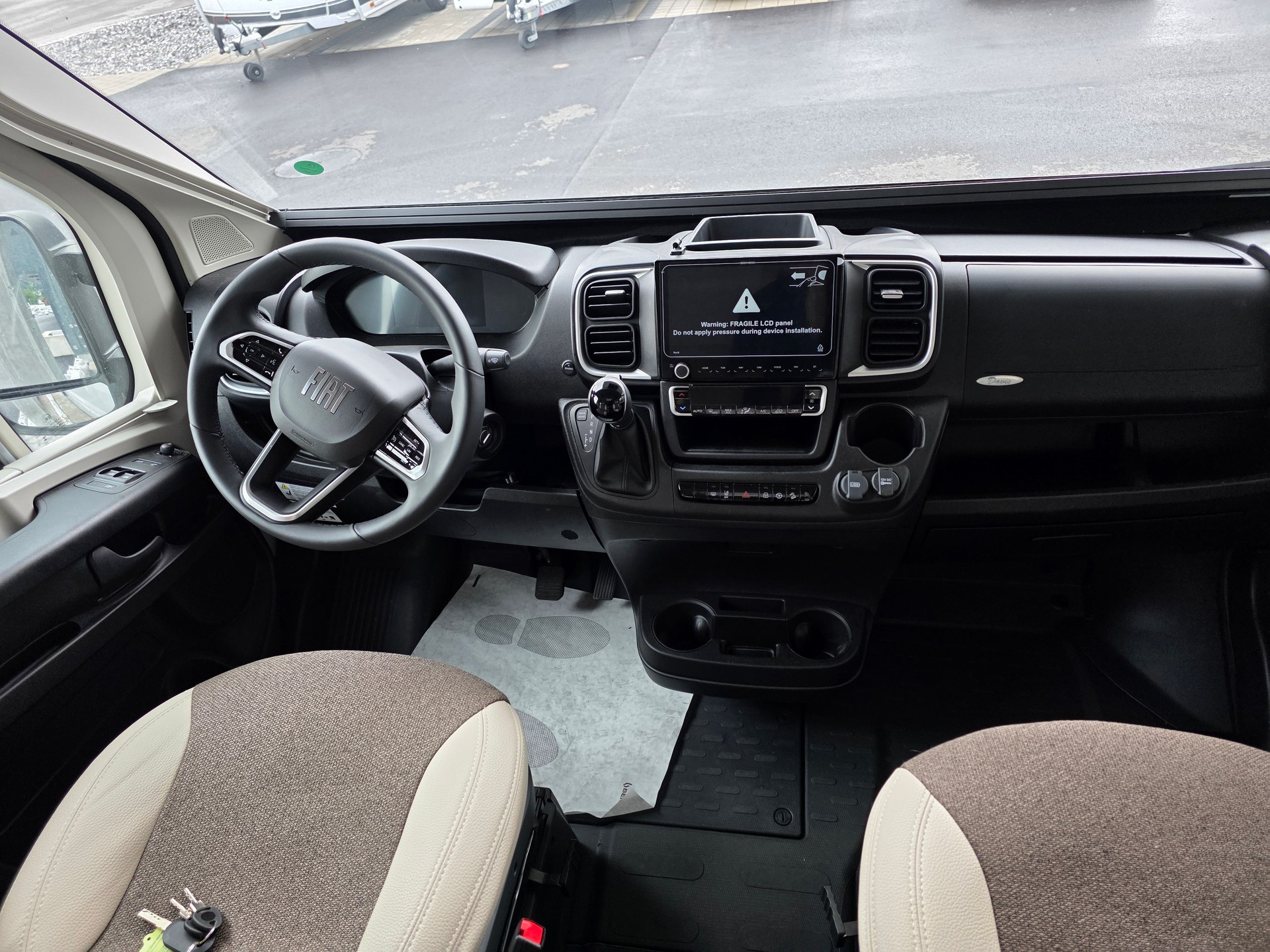 KARMANN Davis 630 Livestyle-showroom-element-3