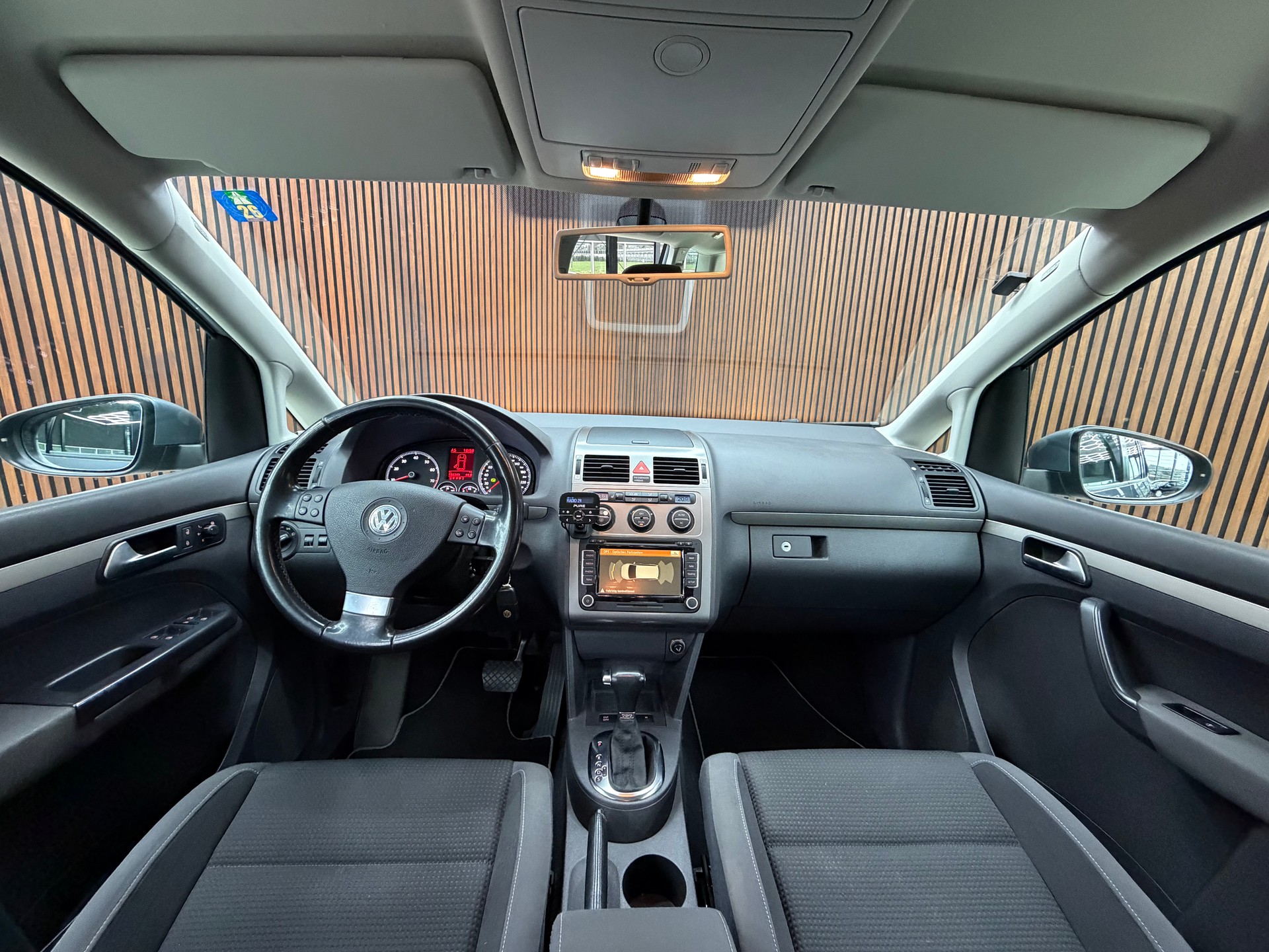 VW Touran 1.4 TSI Team DSG-image-12