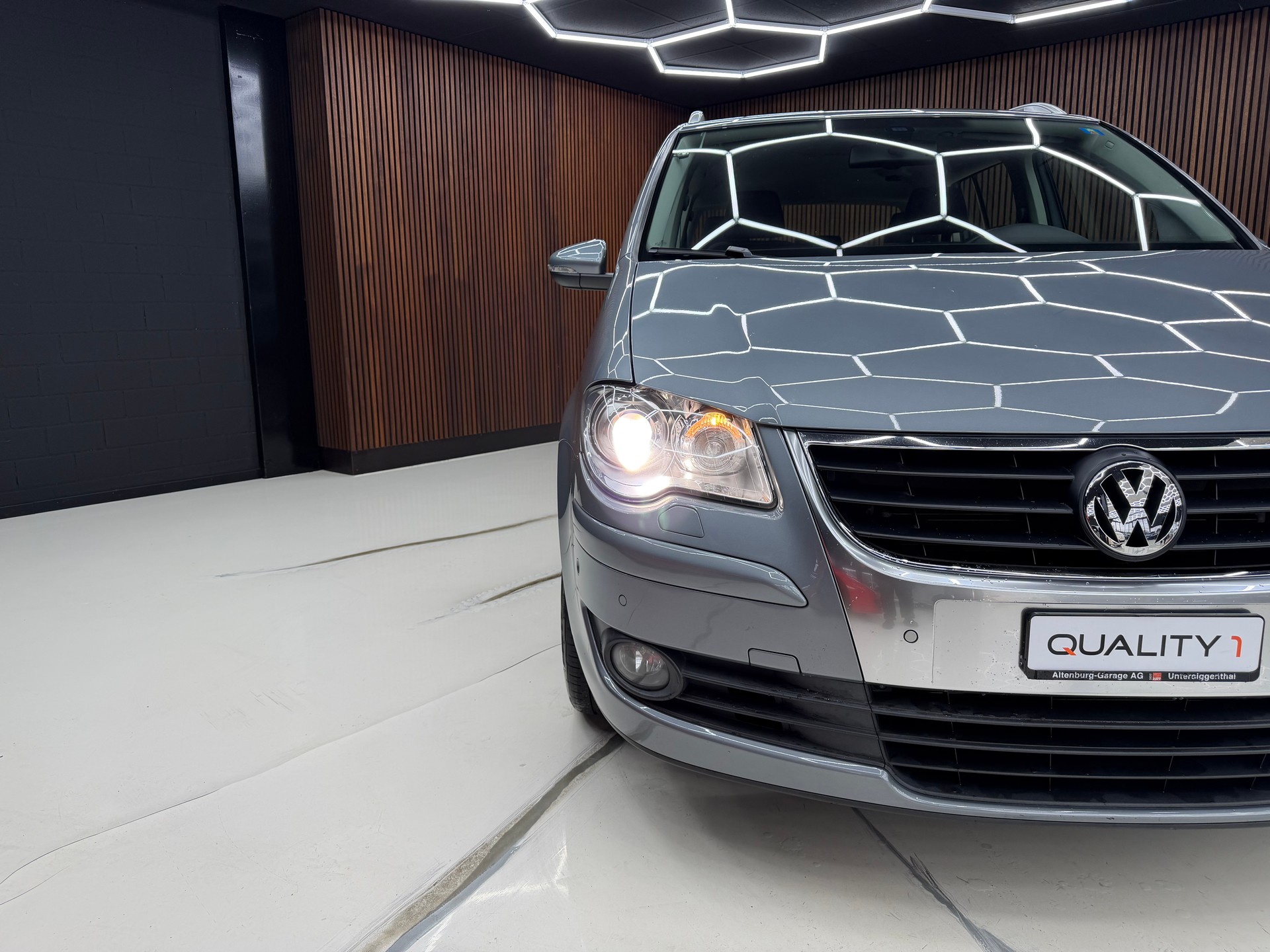 VW Touran 1.4 TSI Team DSG-image-2