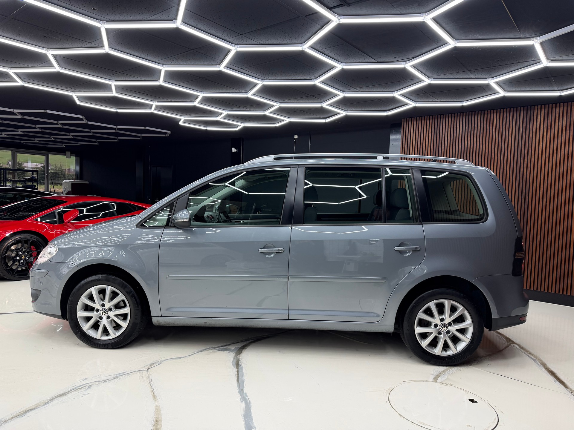 VW Touran 1.4 TSI Team DSG-image-5