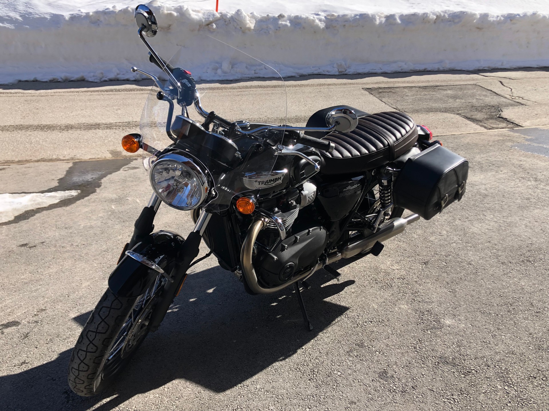 TRIUMPH Bonneville 900 T 100-image-1
