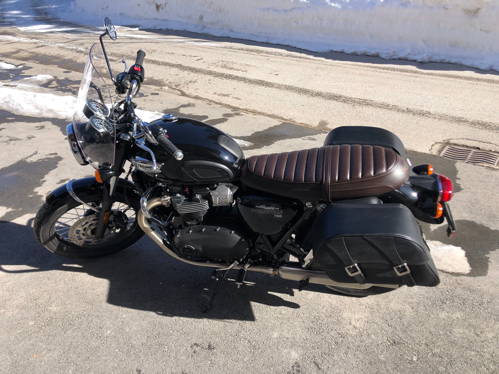TRIUMPH Bonneville 900 T 100-image-2