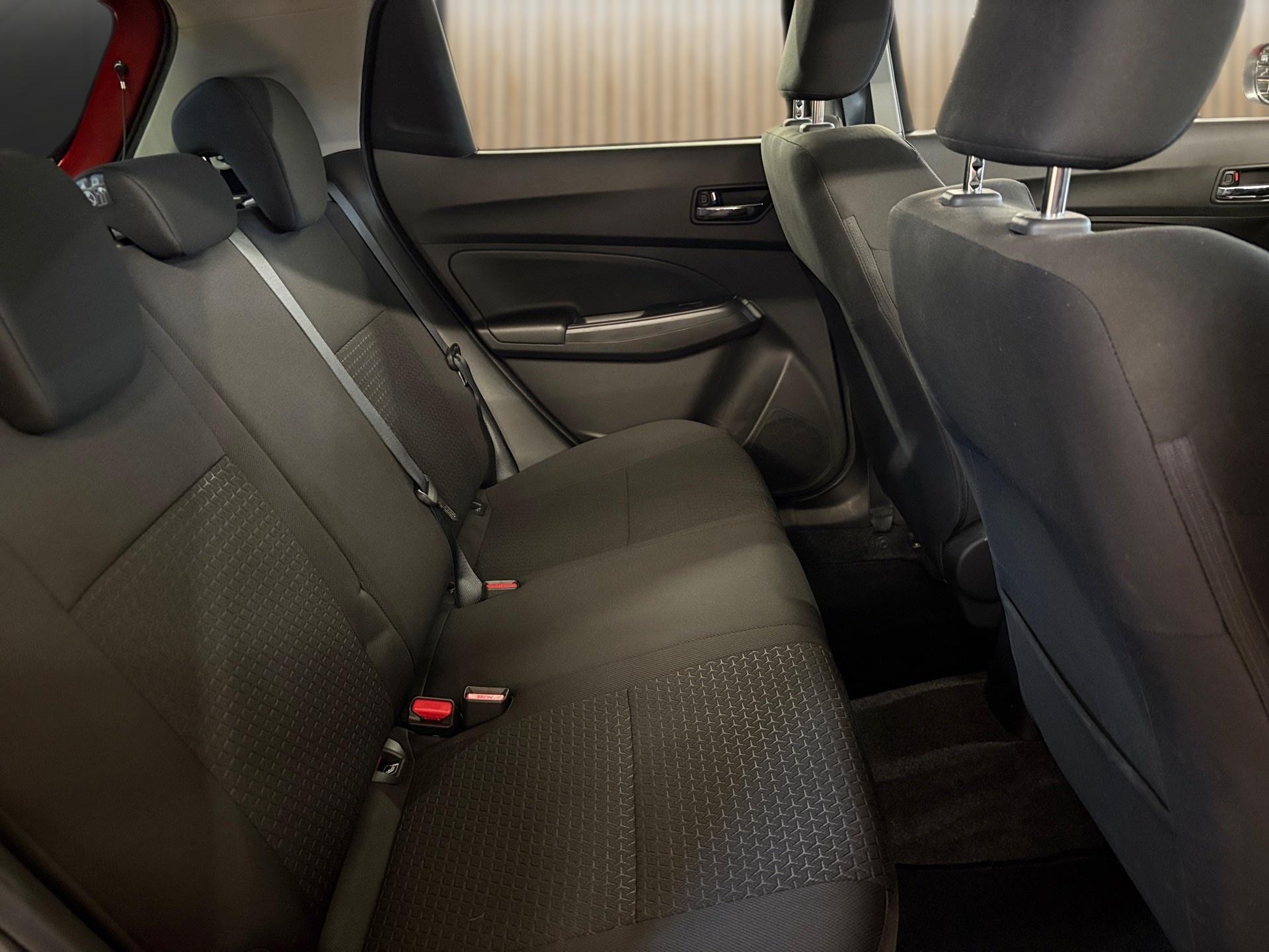 SUZUKI Swift 1.2 Compact Top Hybrid-image-13