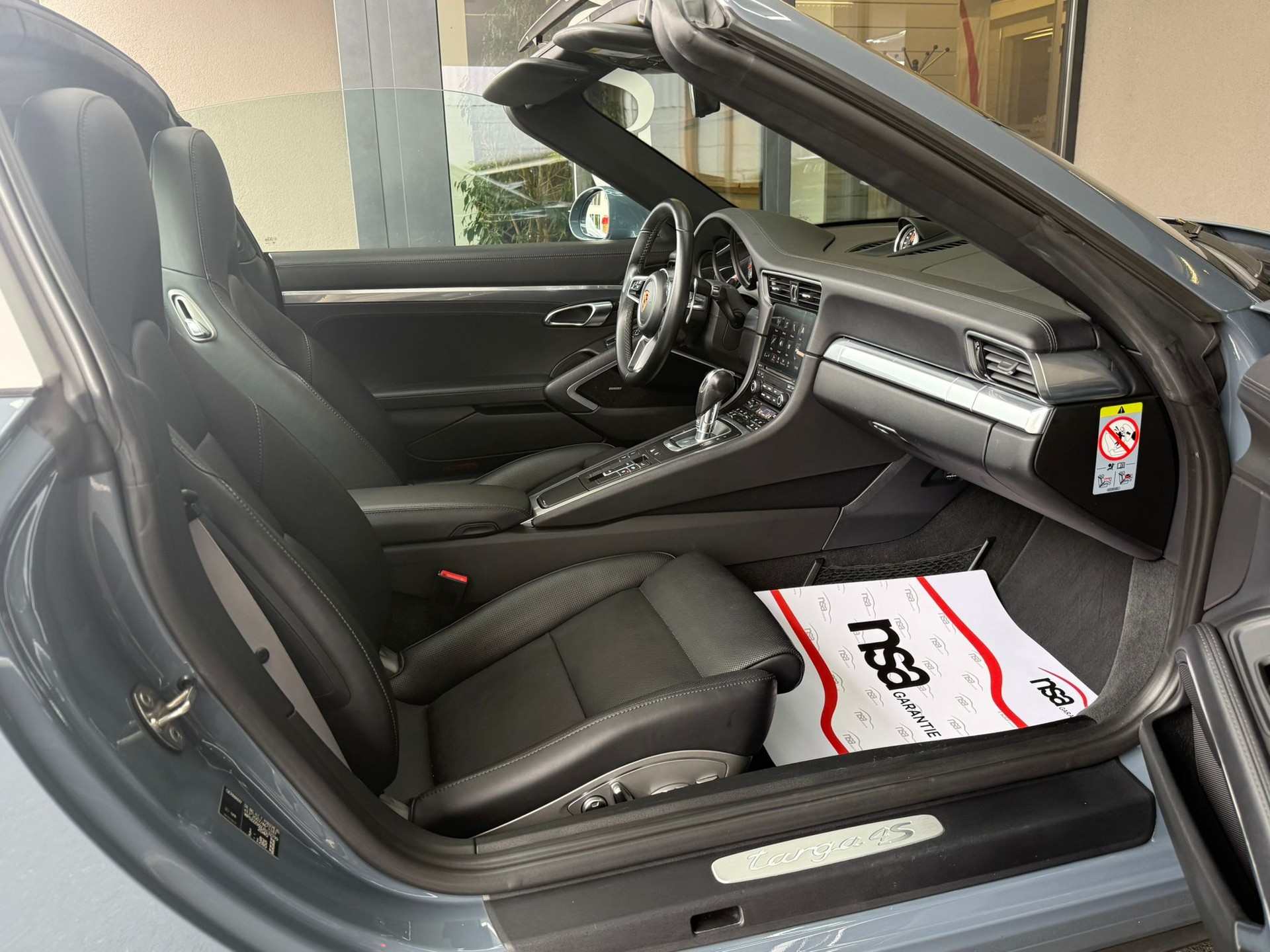 PORSCHE 911 Targa 4S PDK 991.2 ** Porsche Approved **-image-18