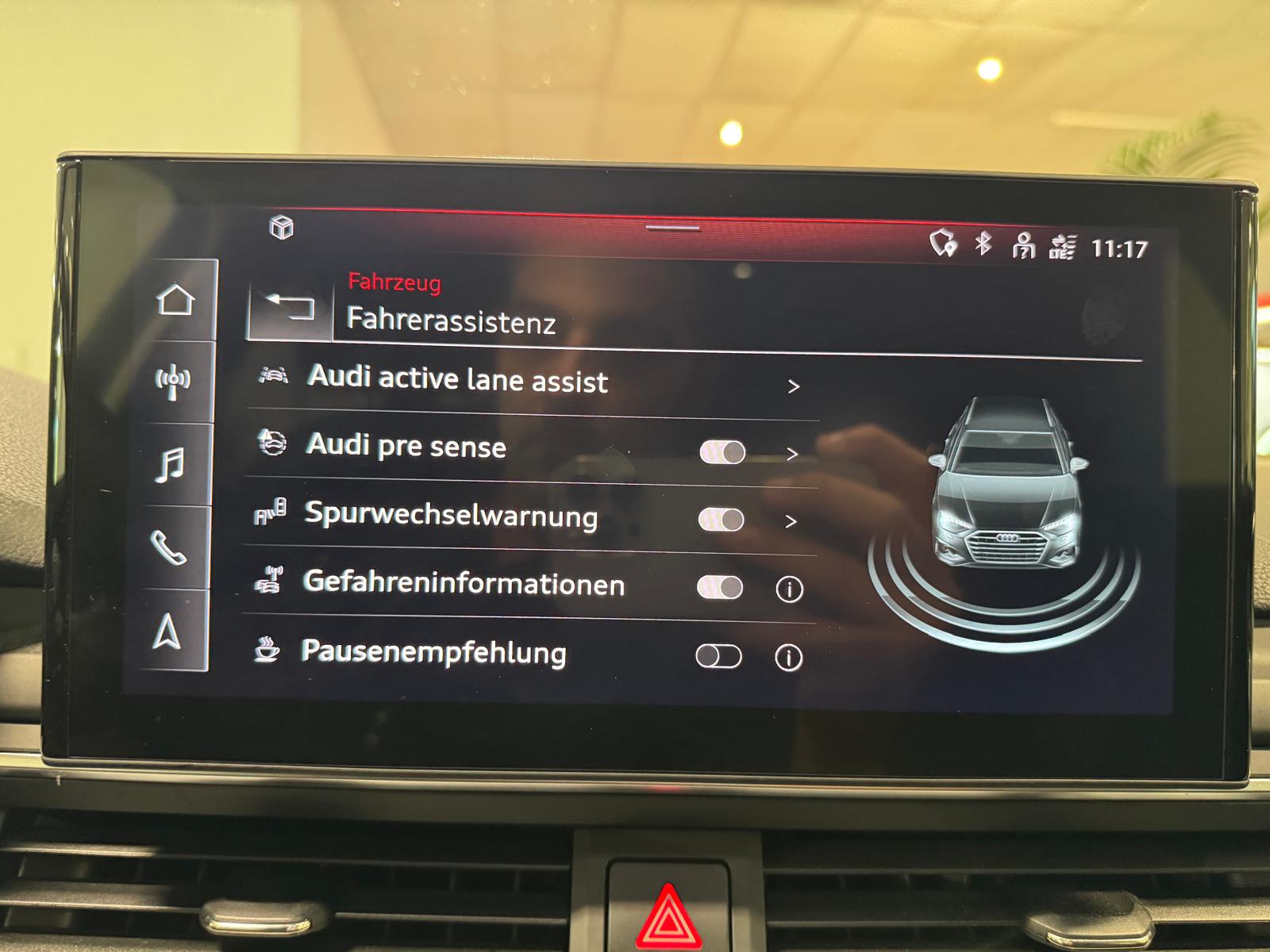 AUDI A4 Avant 2.0 40 TDI S Line quattro S-Tronic-image-18