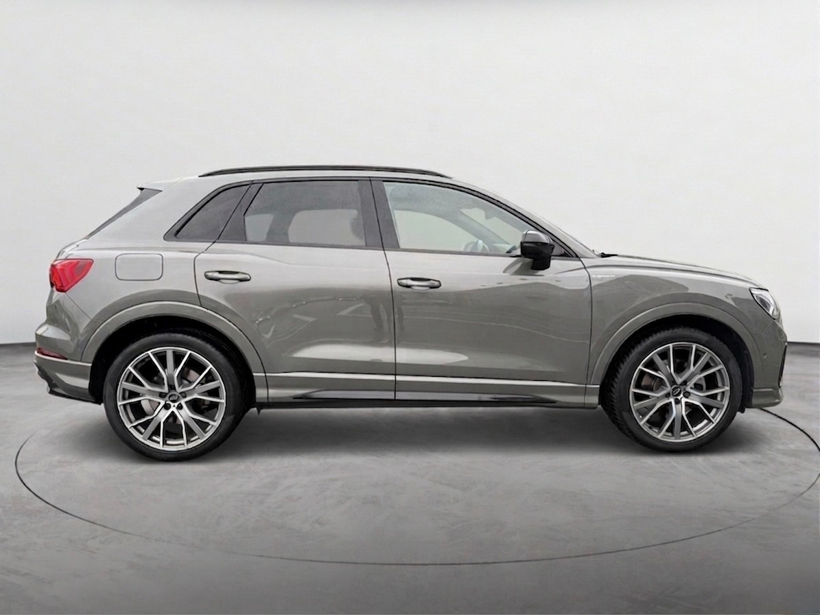AUDI Q3 40 TFSI S line quattro S-tronic-showroom-element-3
