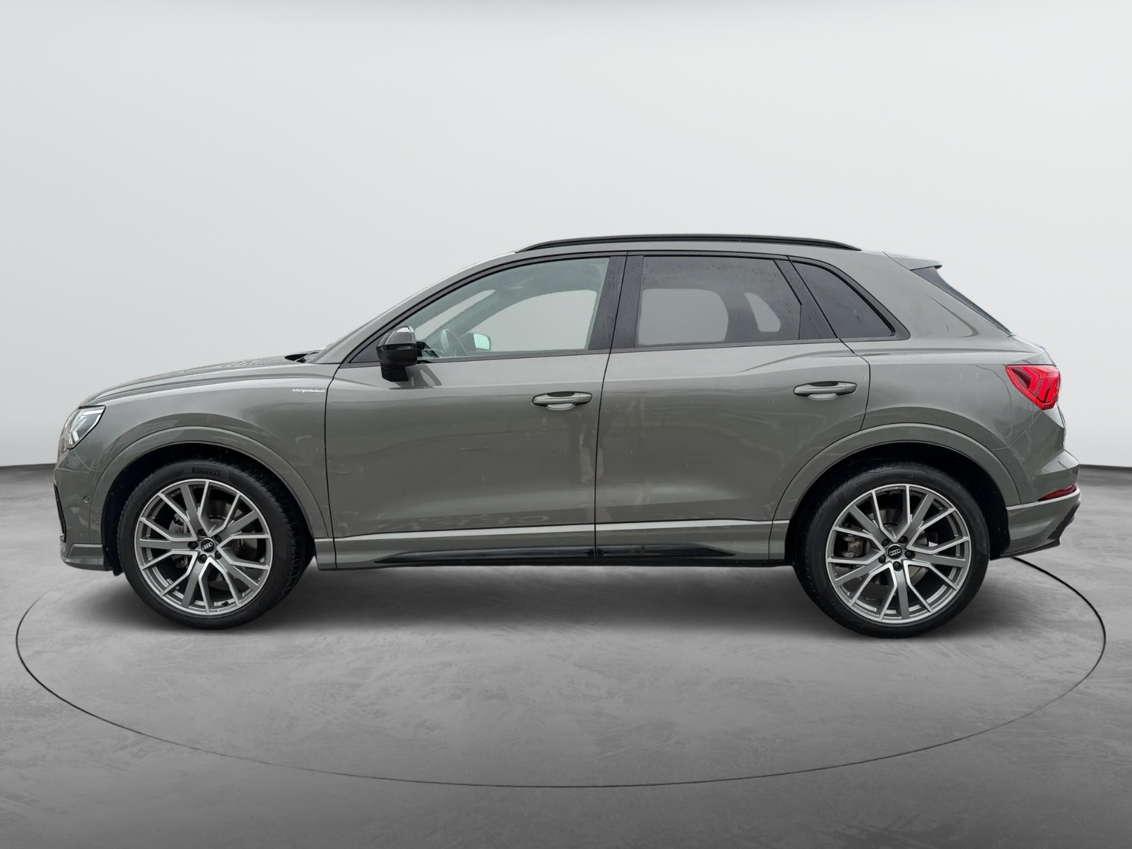 AUDI Q3 40 TFSI S line quattro S-tronic-image-7