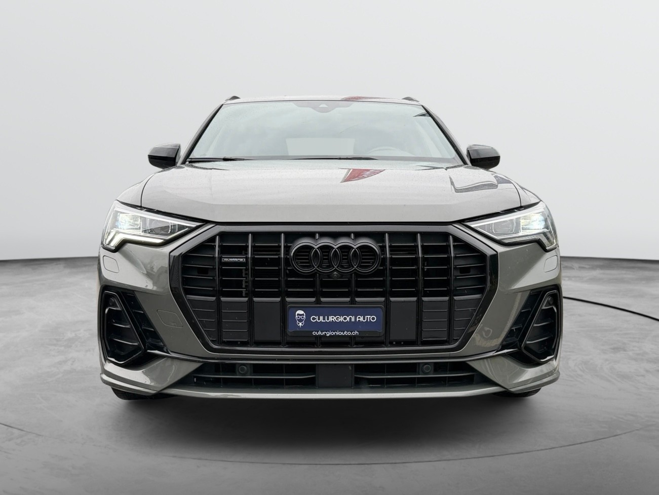 AUDI Q3 40 TFSI S line quattro S-tronic-showroom-element-1