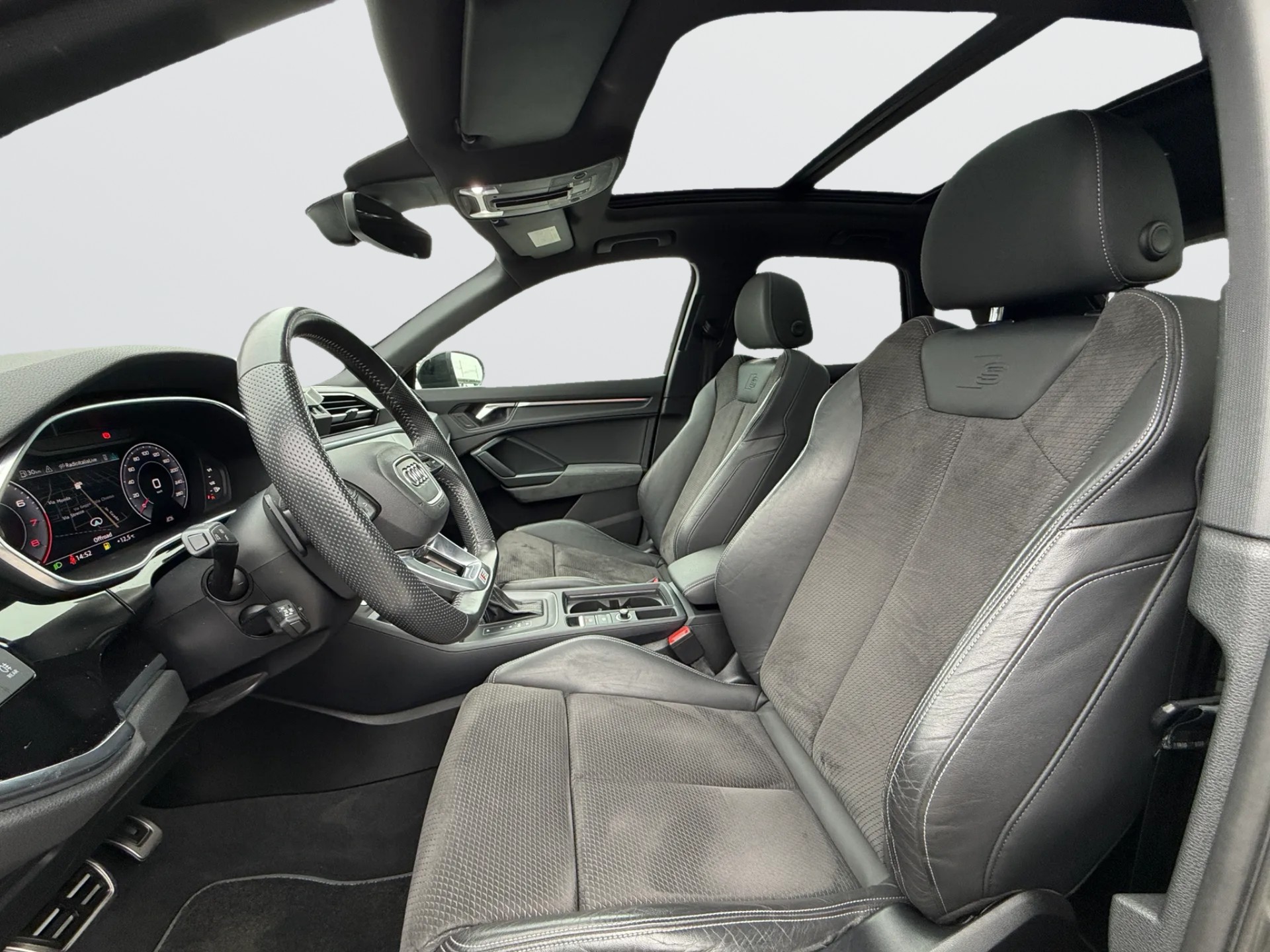 AUDI Q3 40 TFSI S line quattro S-tronic-image-9