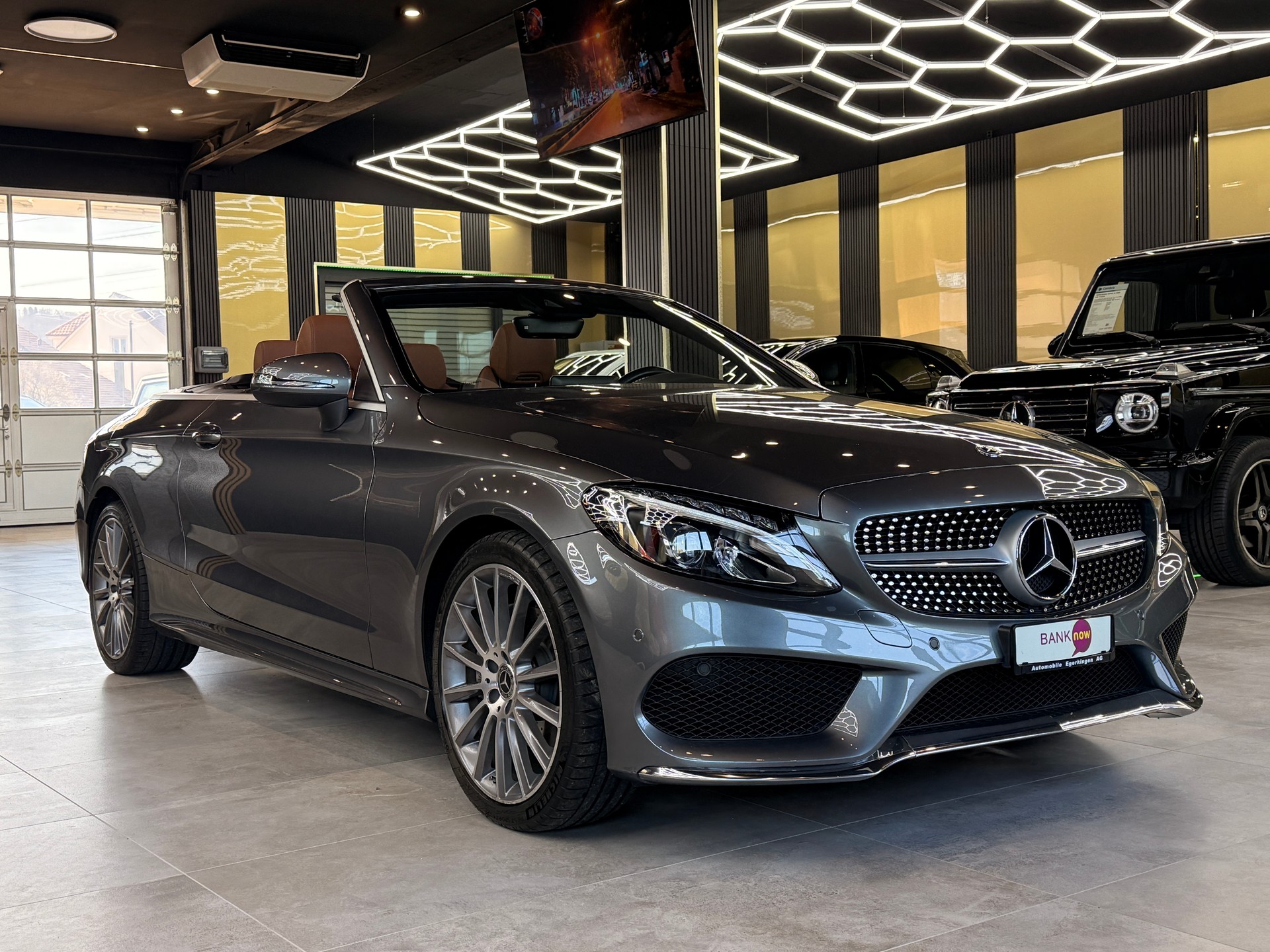 MERCEDES-BENZ C 200 Cabriolet AMG Line 9G-Tronic-showroom-element-2