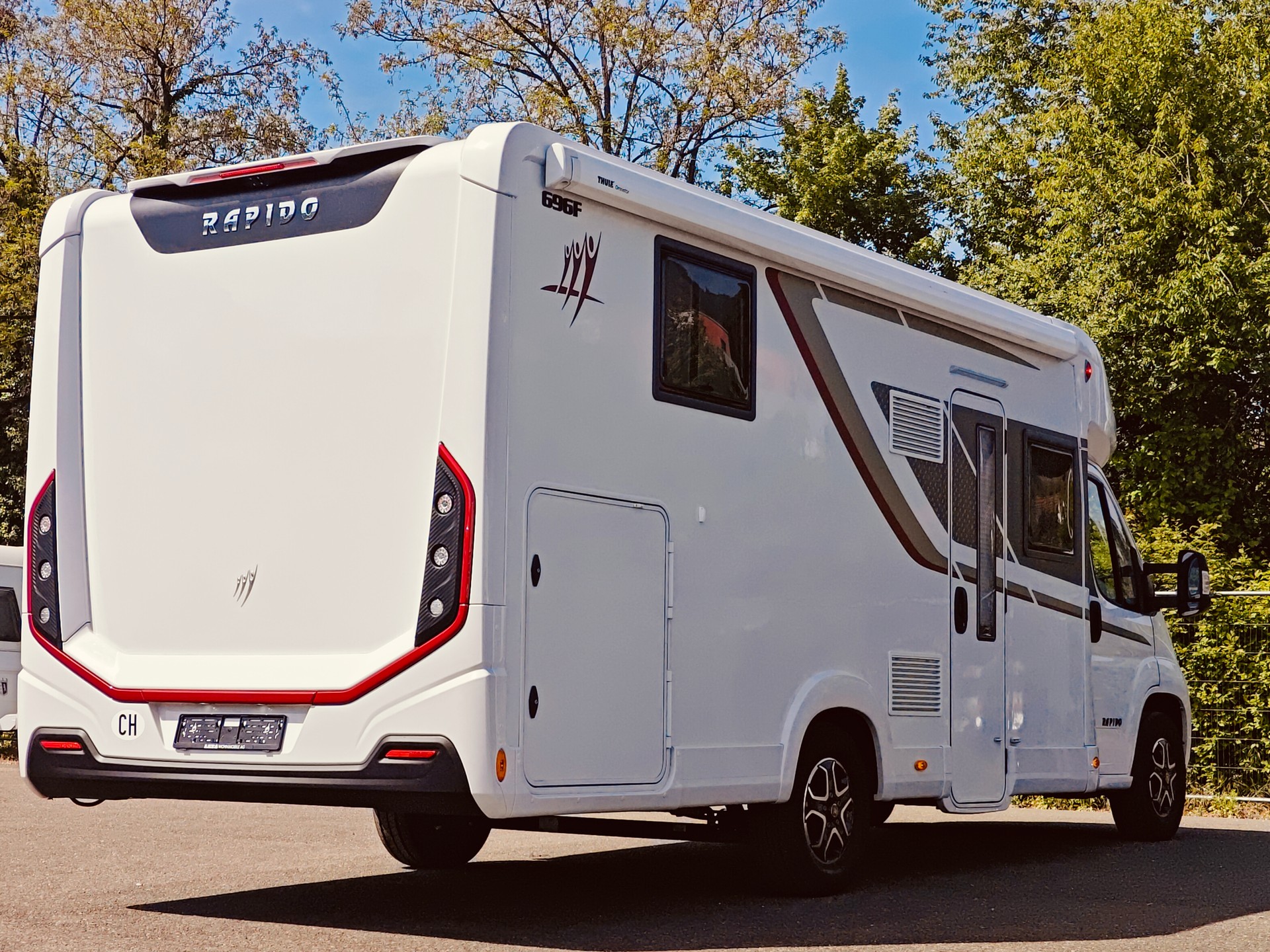 FIAT Rapido SERIE 6 696 F - Automat -- Queensbett XL -- Hubbett -- Solar & Lithium -- Dachklima -- Bodenheizung -- Clesana WC-showroom-element-3