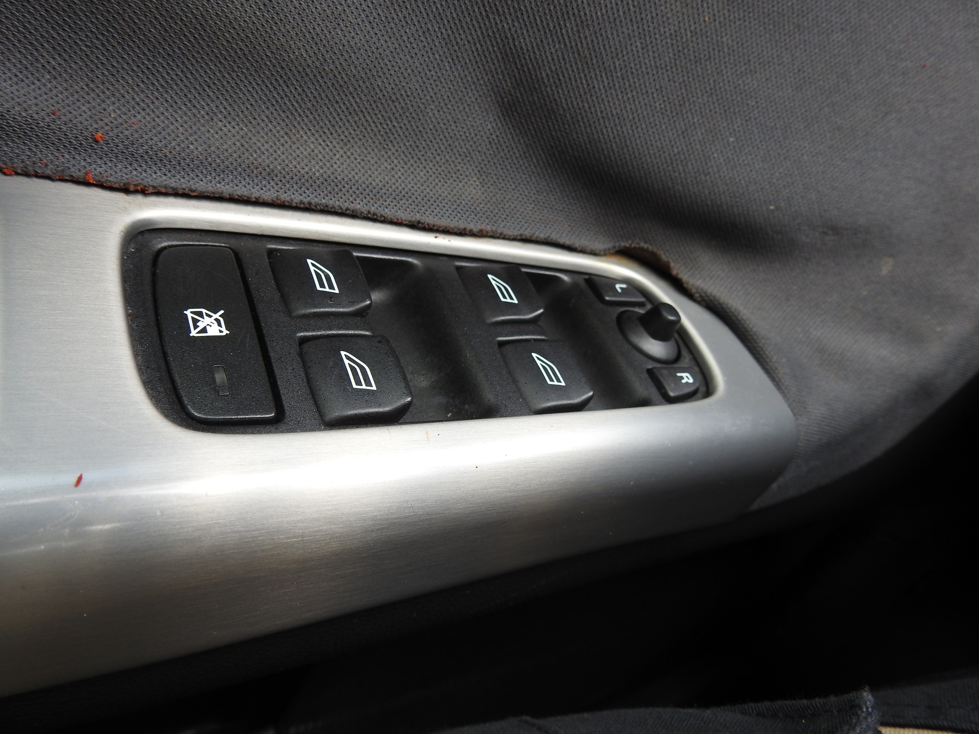 VOLVO S40 T5 Momentum-image-23