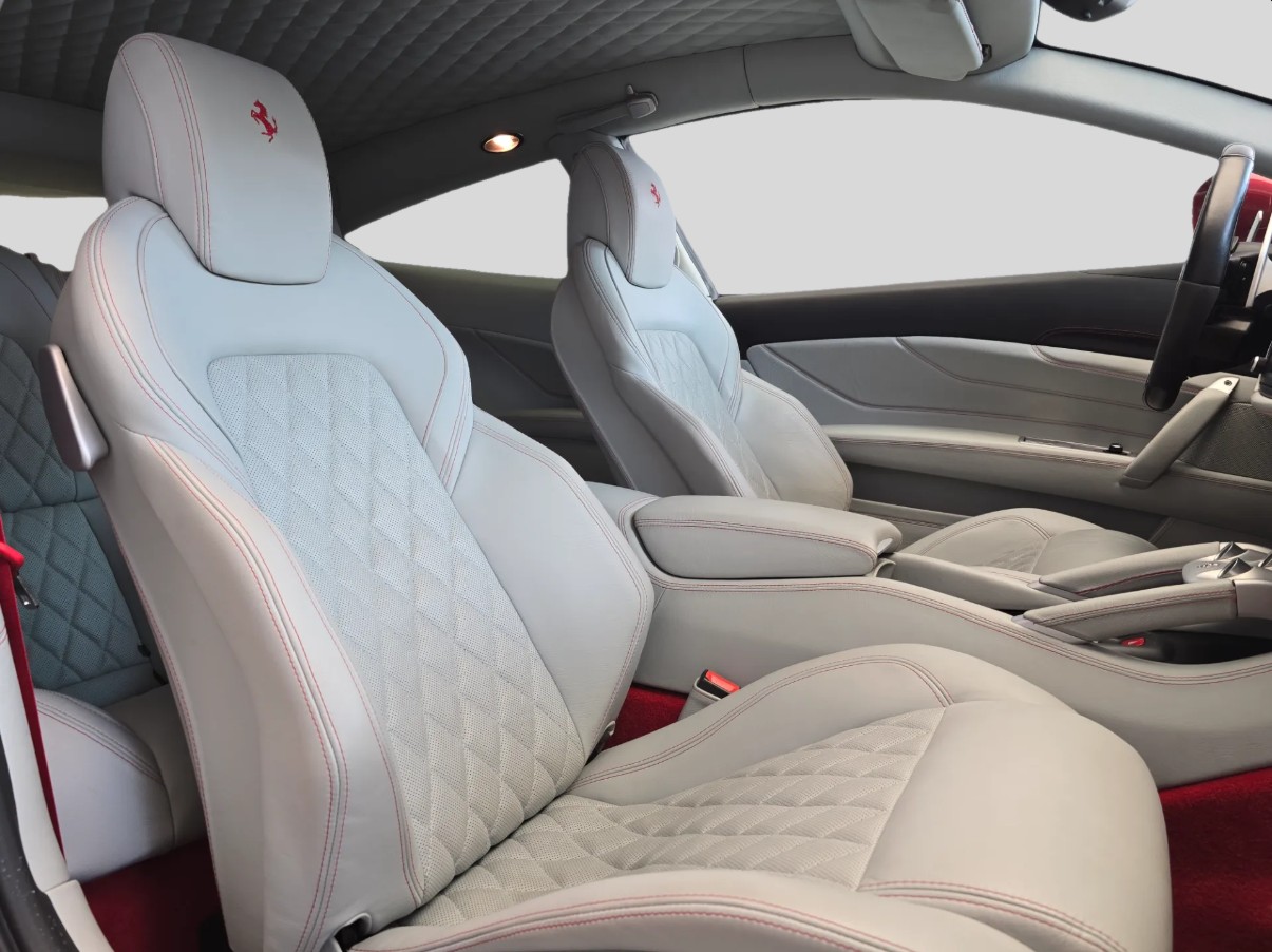 FERRARI FF-image-12