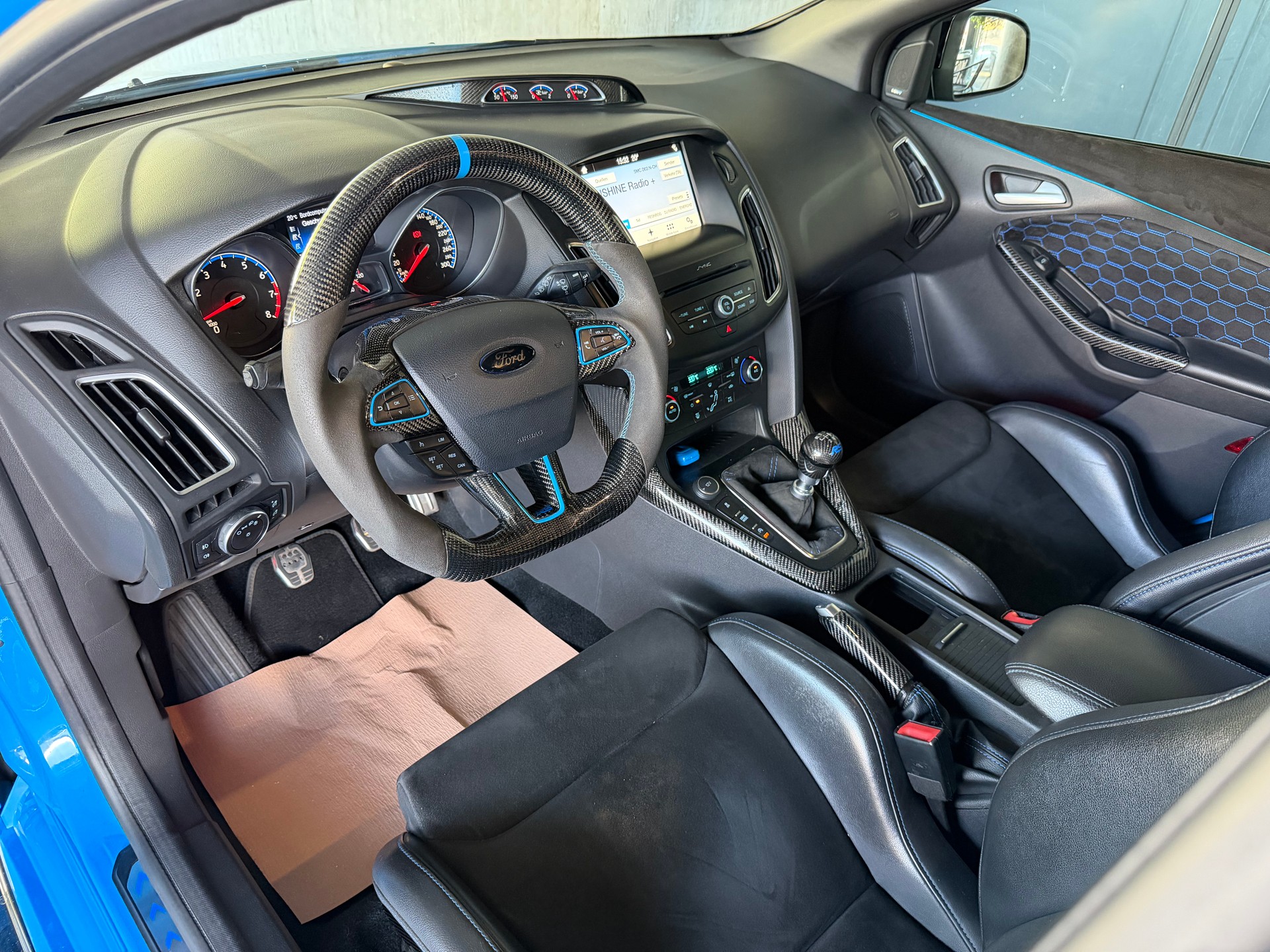 FORD Focus 2.3 EcoBoost RS+ AWD ON POINT-image-14