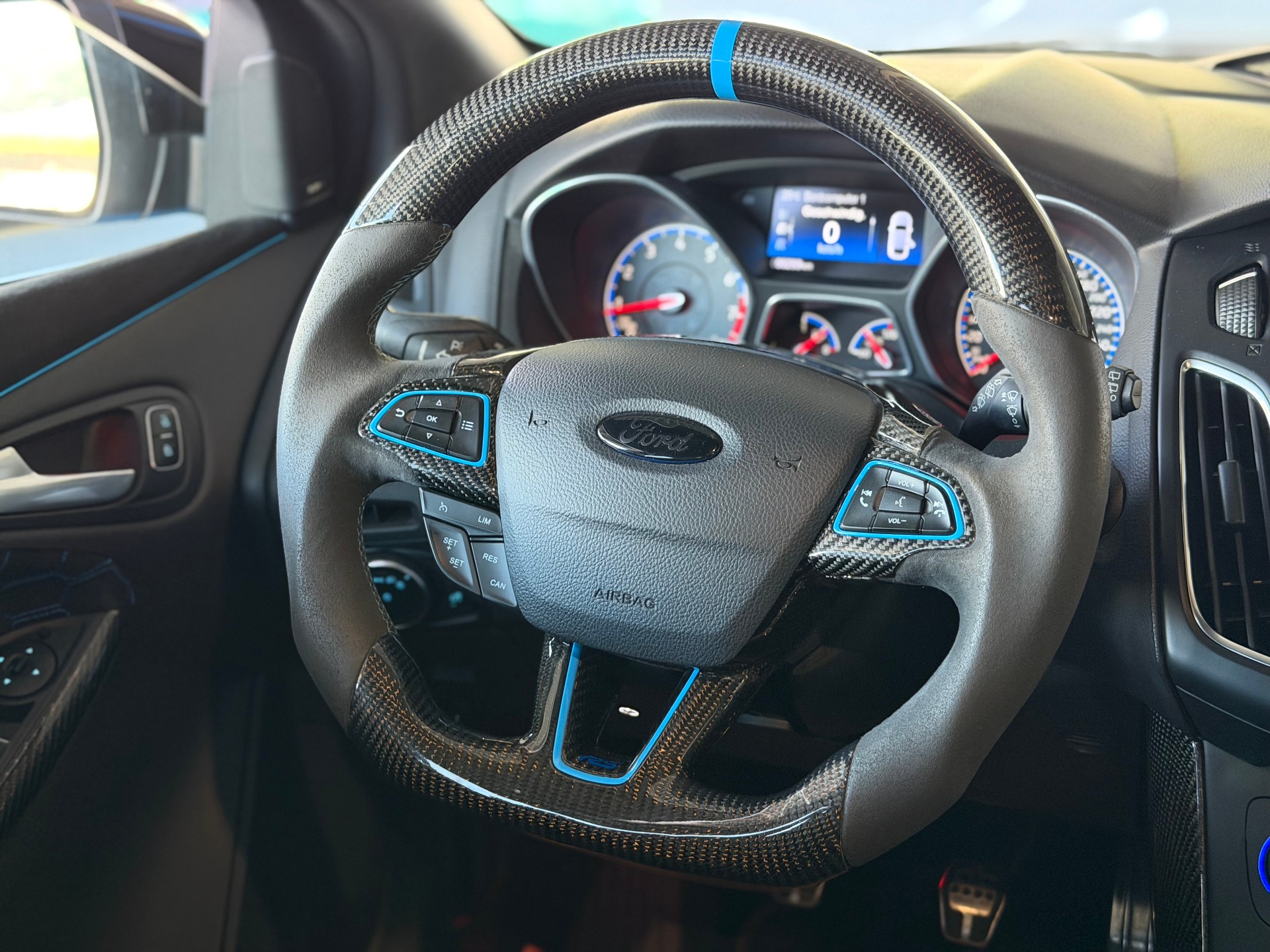 FORD Focus 2.3 EcoBoost RS+ AWD ON POINT-image-20